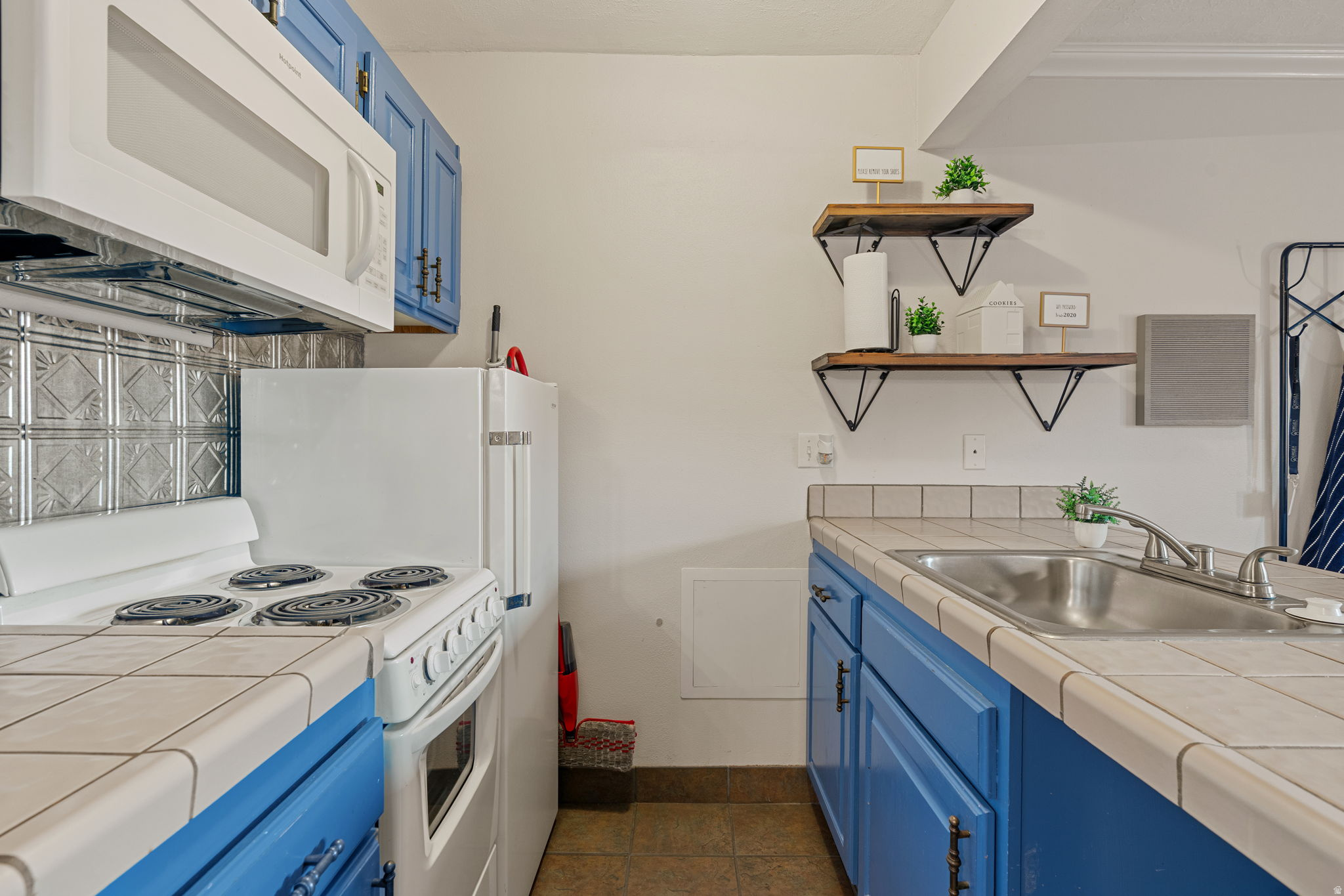 SPORTS VILLAGE - Residential