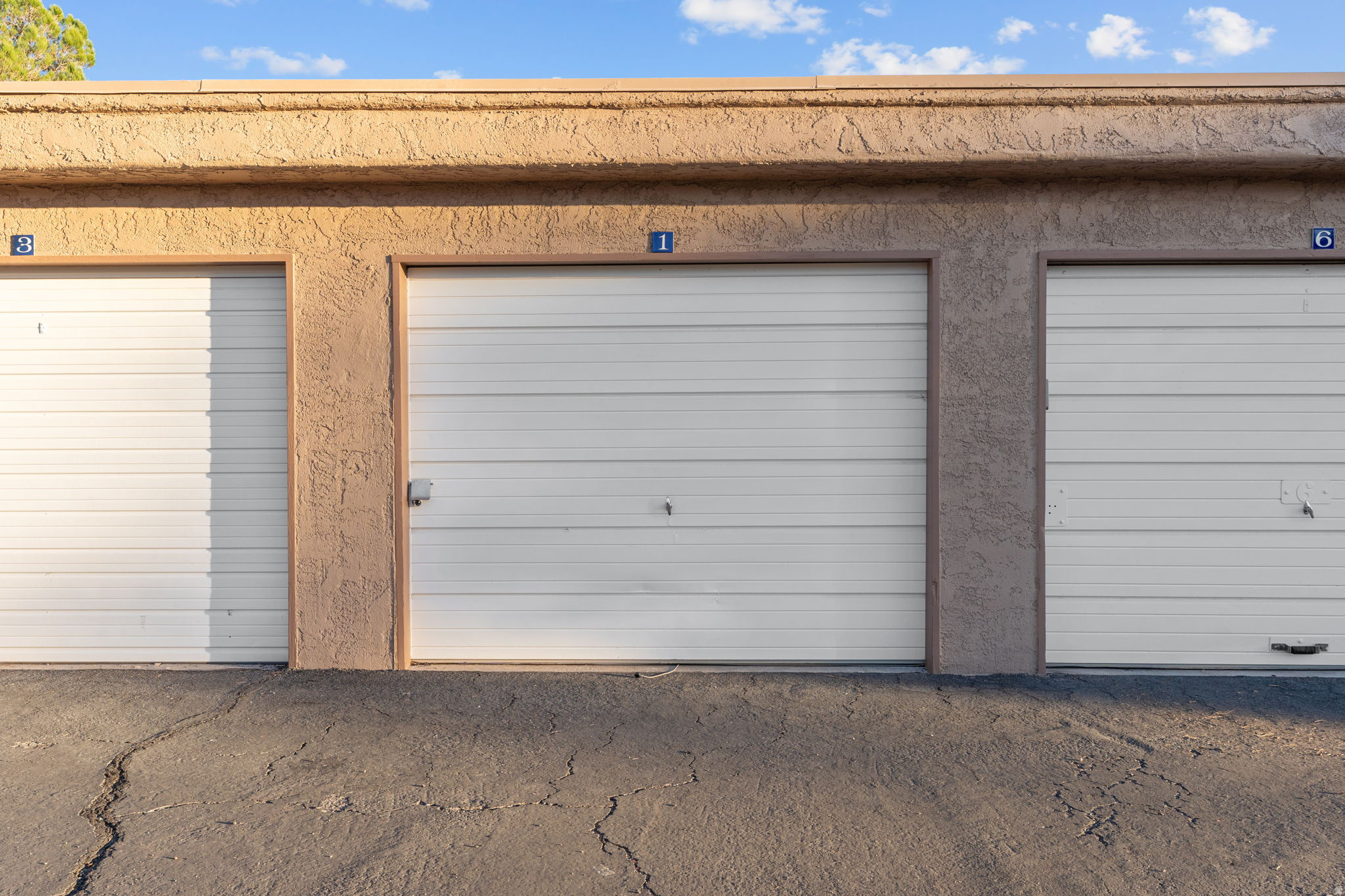 SPORTS VILLAGE - Residential