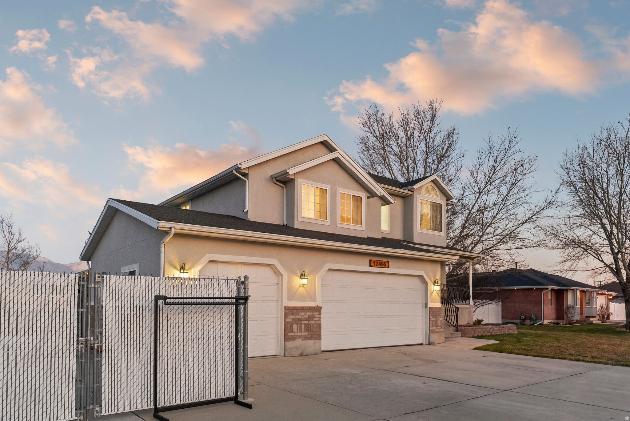 SUNSET DOWNS #2 - Residential