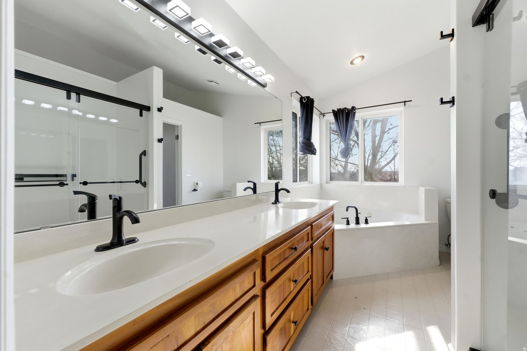 SUNSET DOWNS #2 - Residential