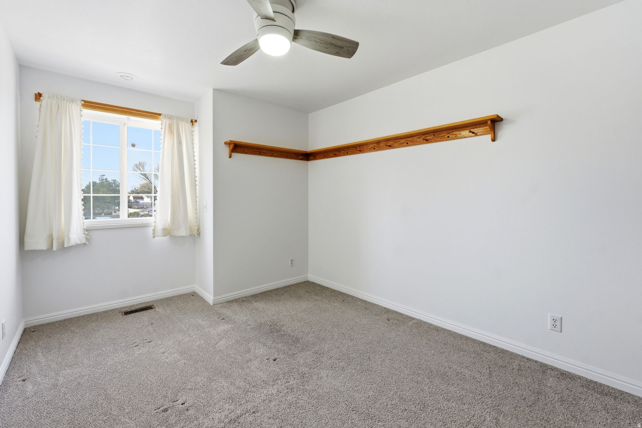 SUNSET DOWNS #2 - Residential