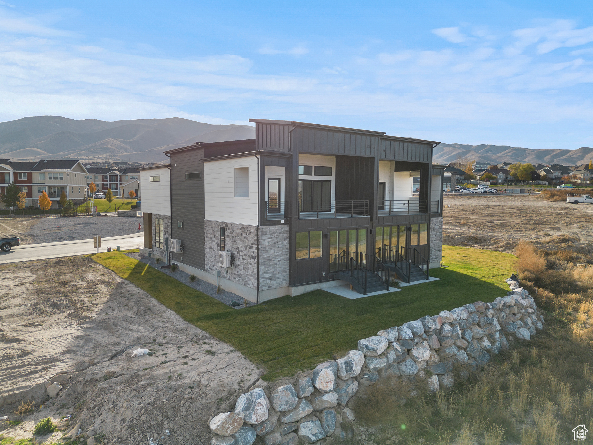 FAIRWAY TOWNHOMES - Residential