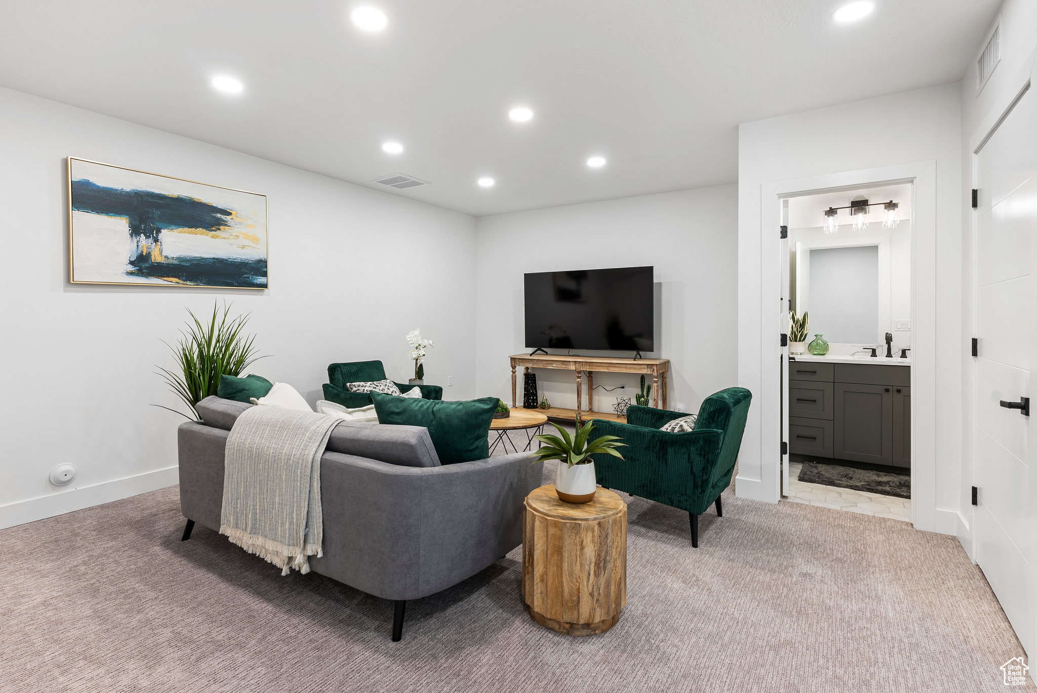 FAIRWAY TOWNHOMES - Residential