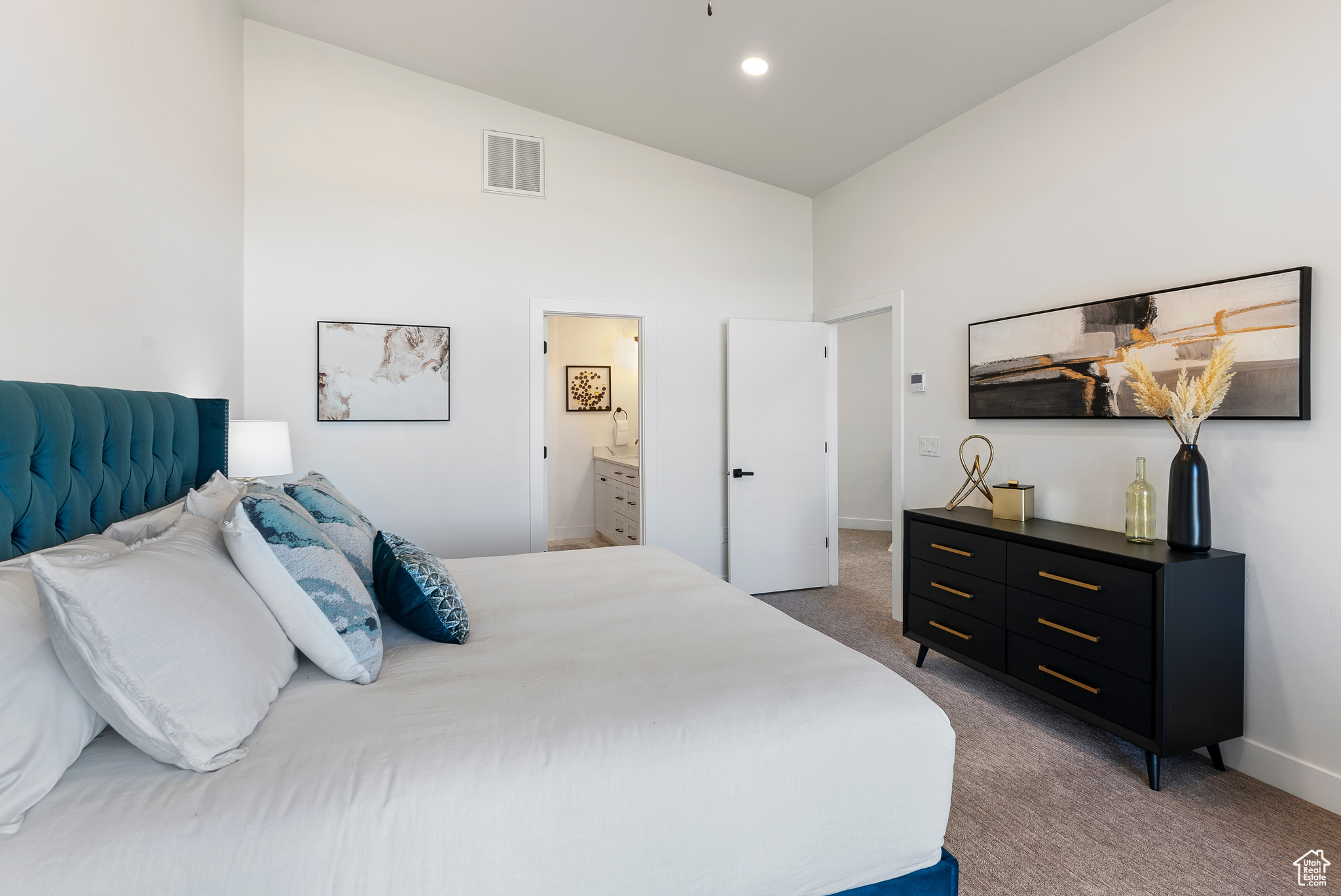 FAIRWAY TOWNHOMES - Residential