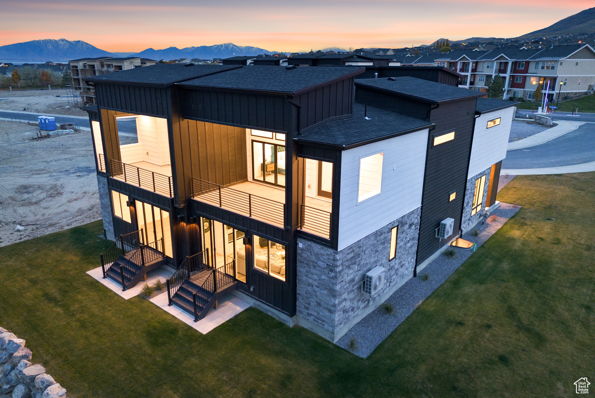 FAIRWAY TOWNHOMES - Residential