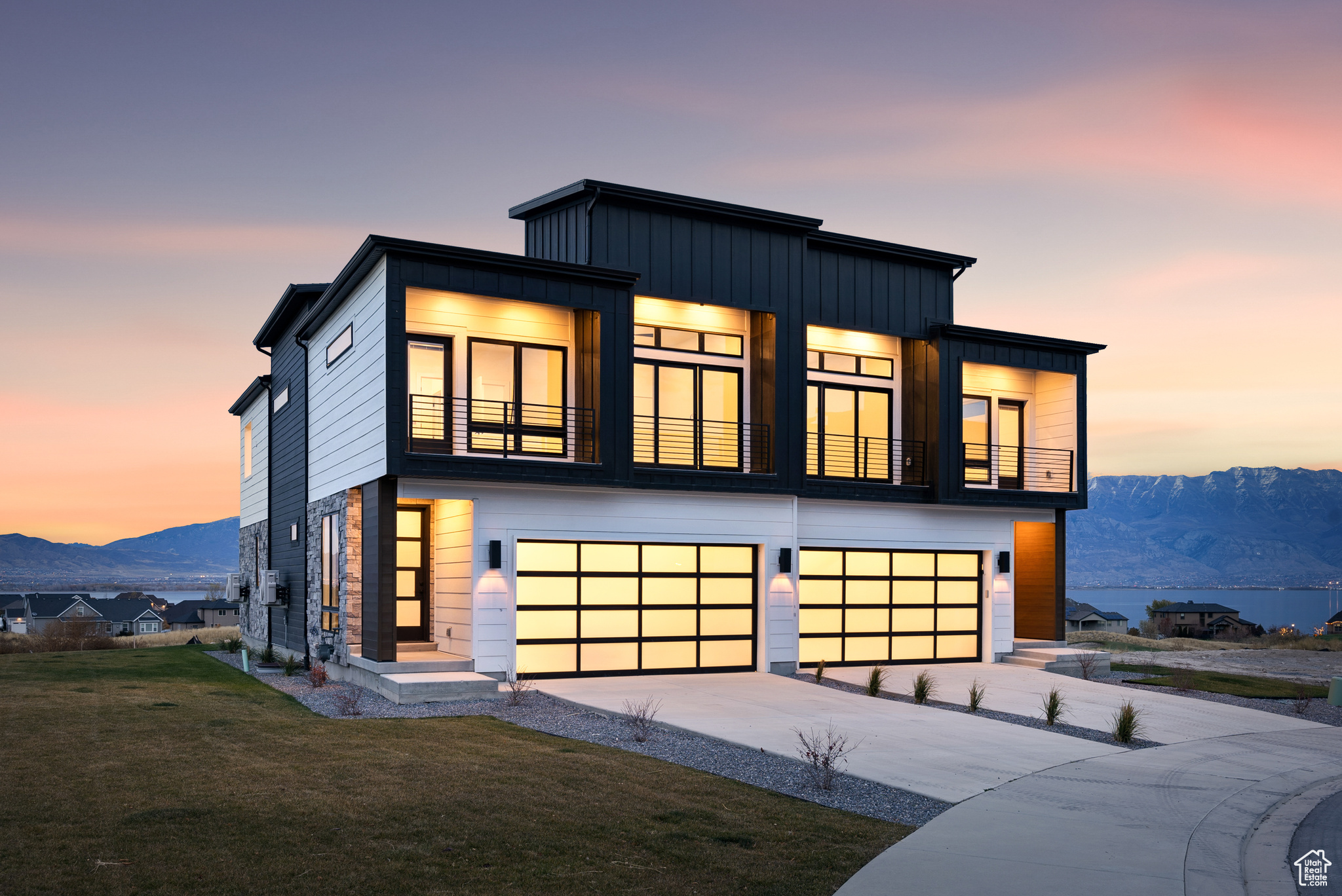 FAIRWAY TOWNHOMES - Residential