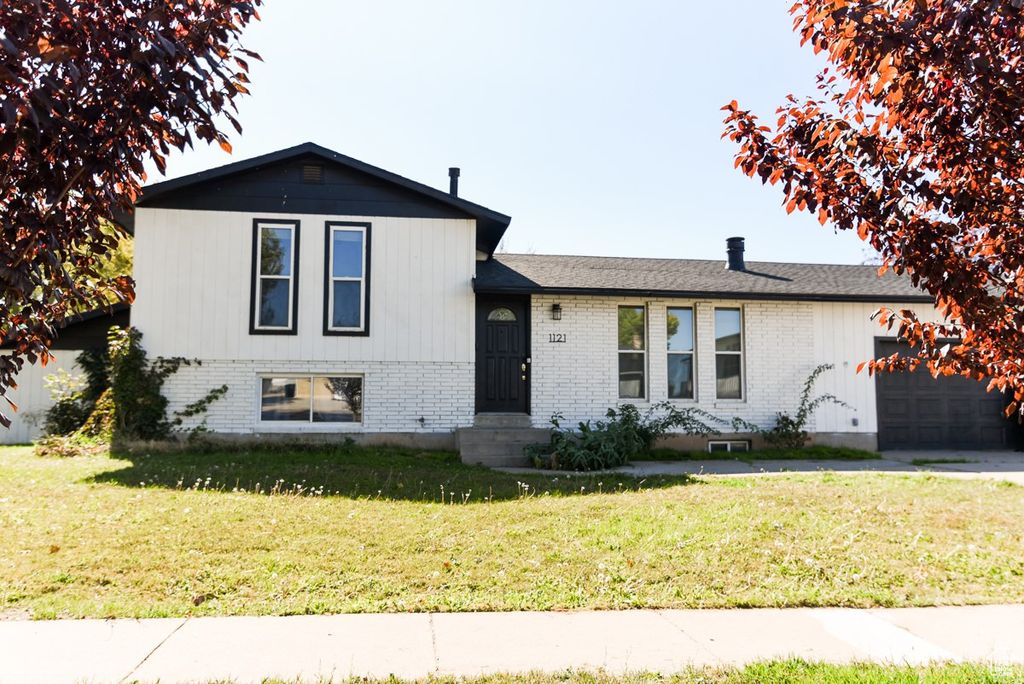 Photo for 1121 W 1290 S, Syracuse, UT 84075 (MLS # 2117167)