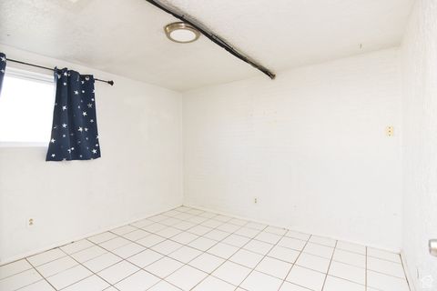 Tiny photo for 1121 W 1290 S, Syracuse, UT 84075 (MLS # 2117167)