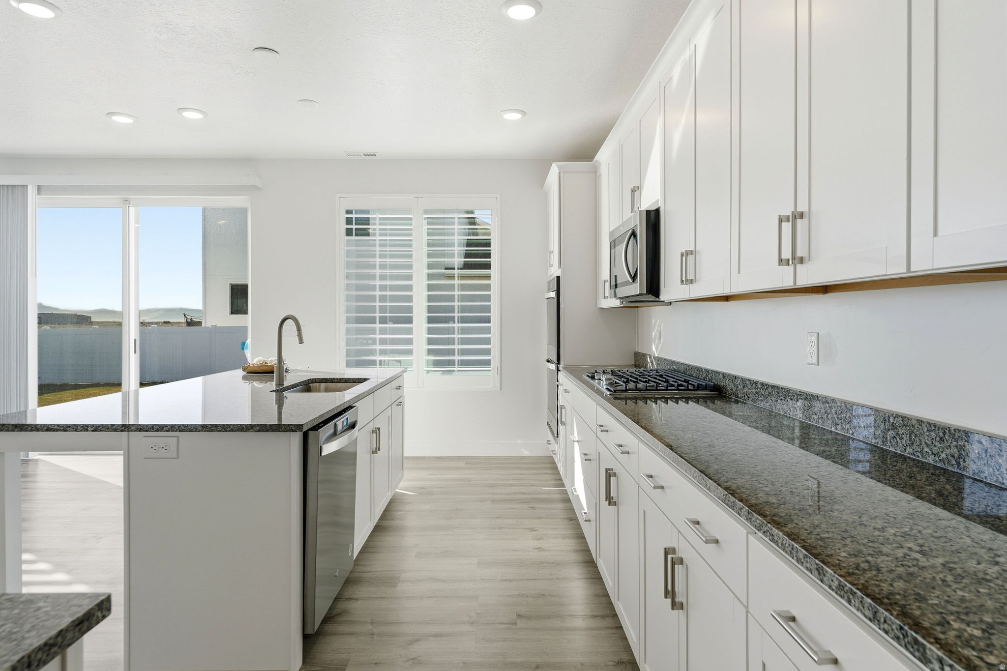 SHORELINE WEST - Residential