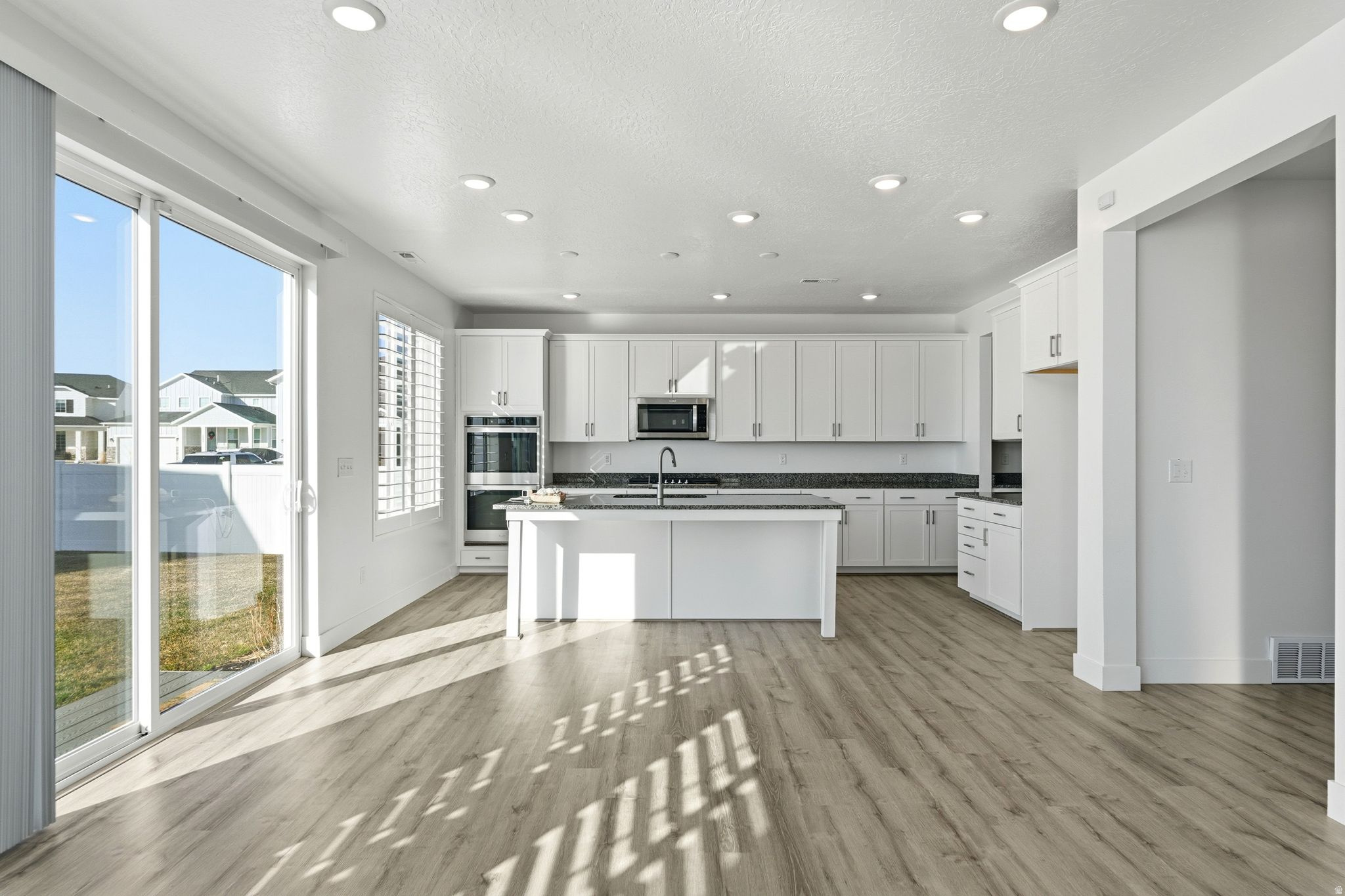 SHORELINE WEST - Residential