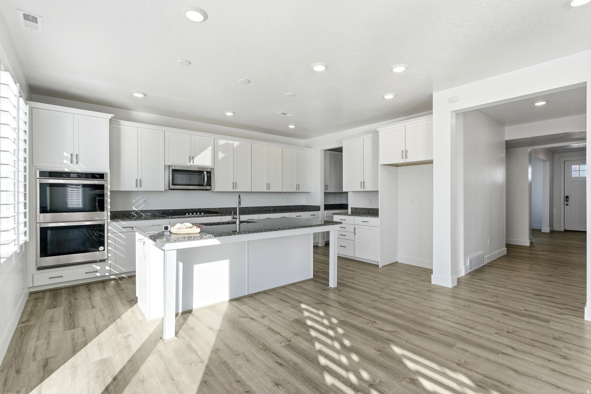 SHORELINE WEST - Residential