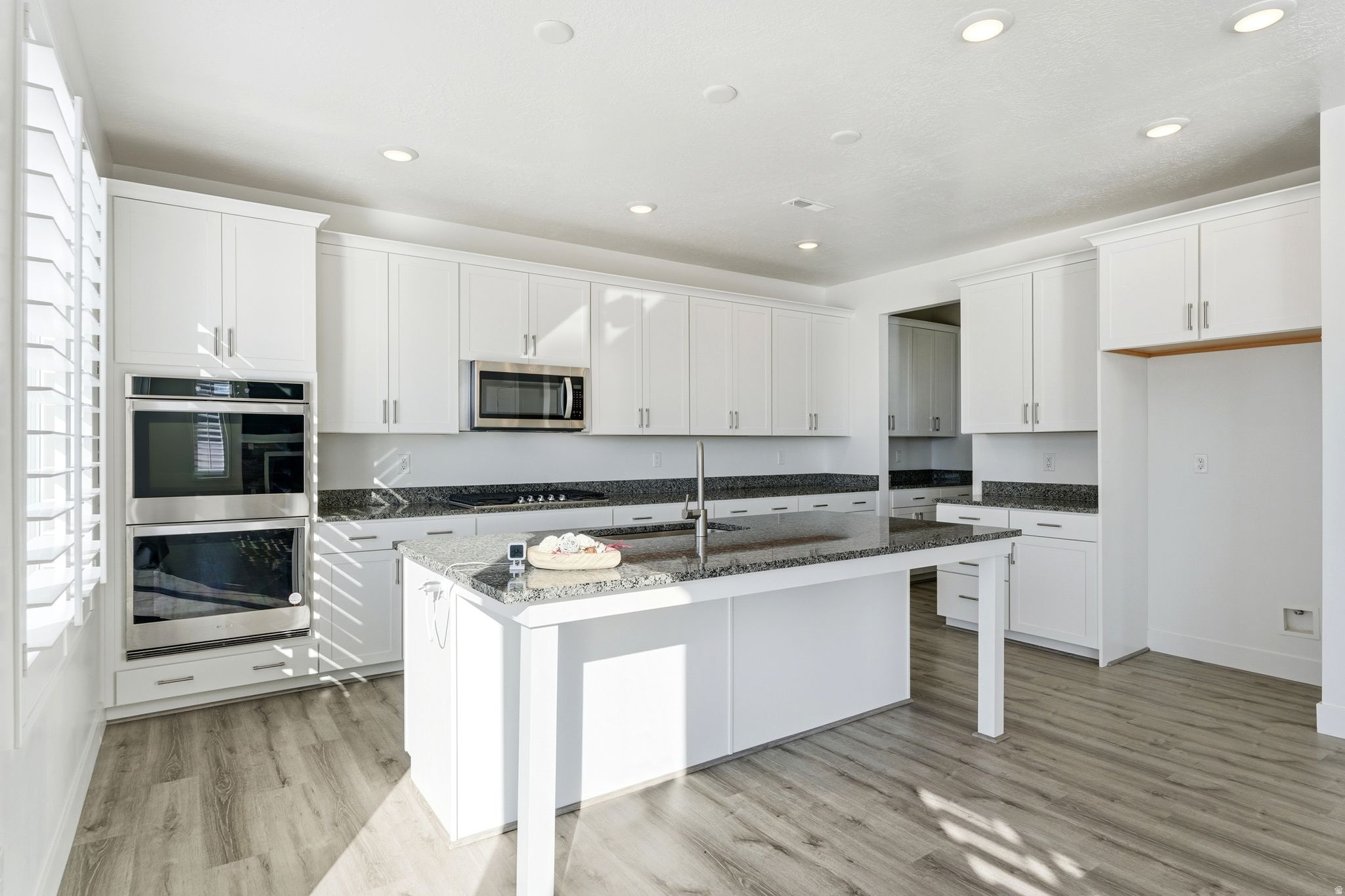 SHORELINE WEST - Residential