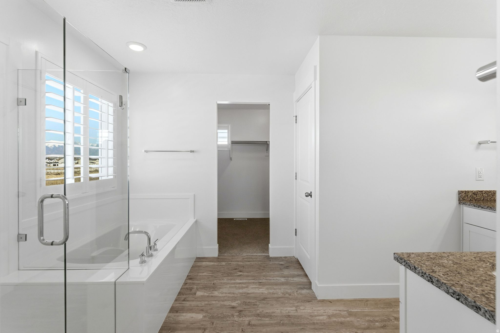 SHORELINE WEST - Residential