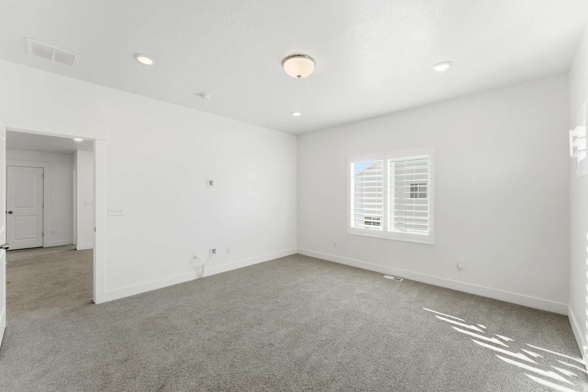 SHORELINE WEST - Residential