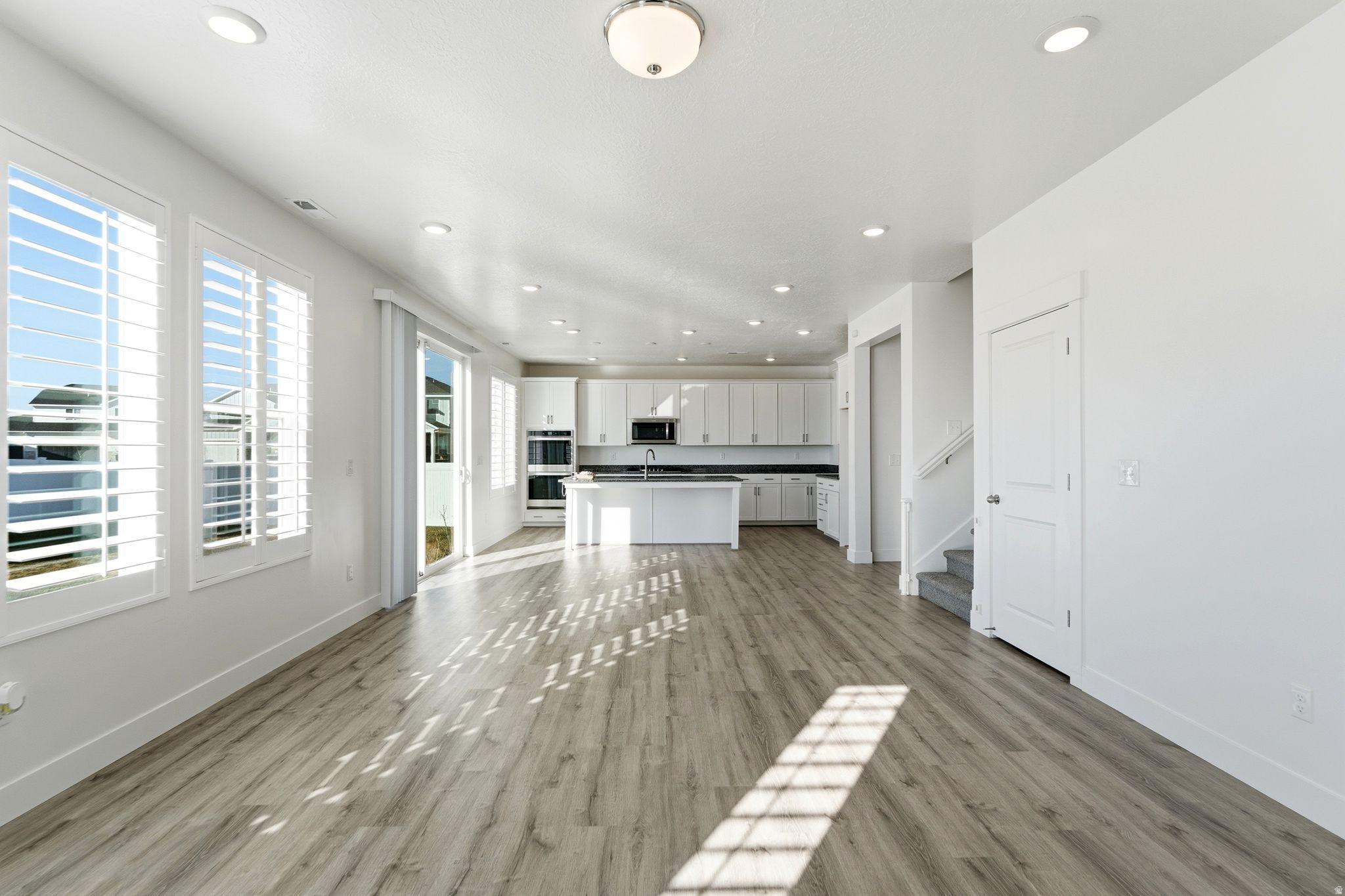 SHORELINE WEST - Residential