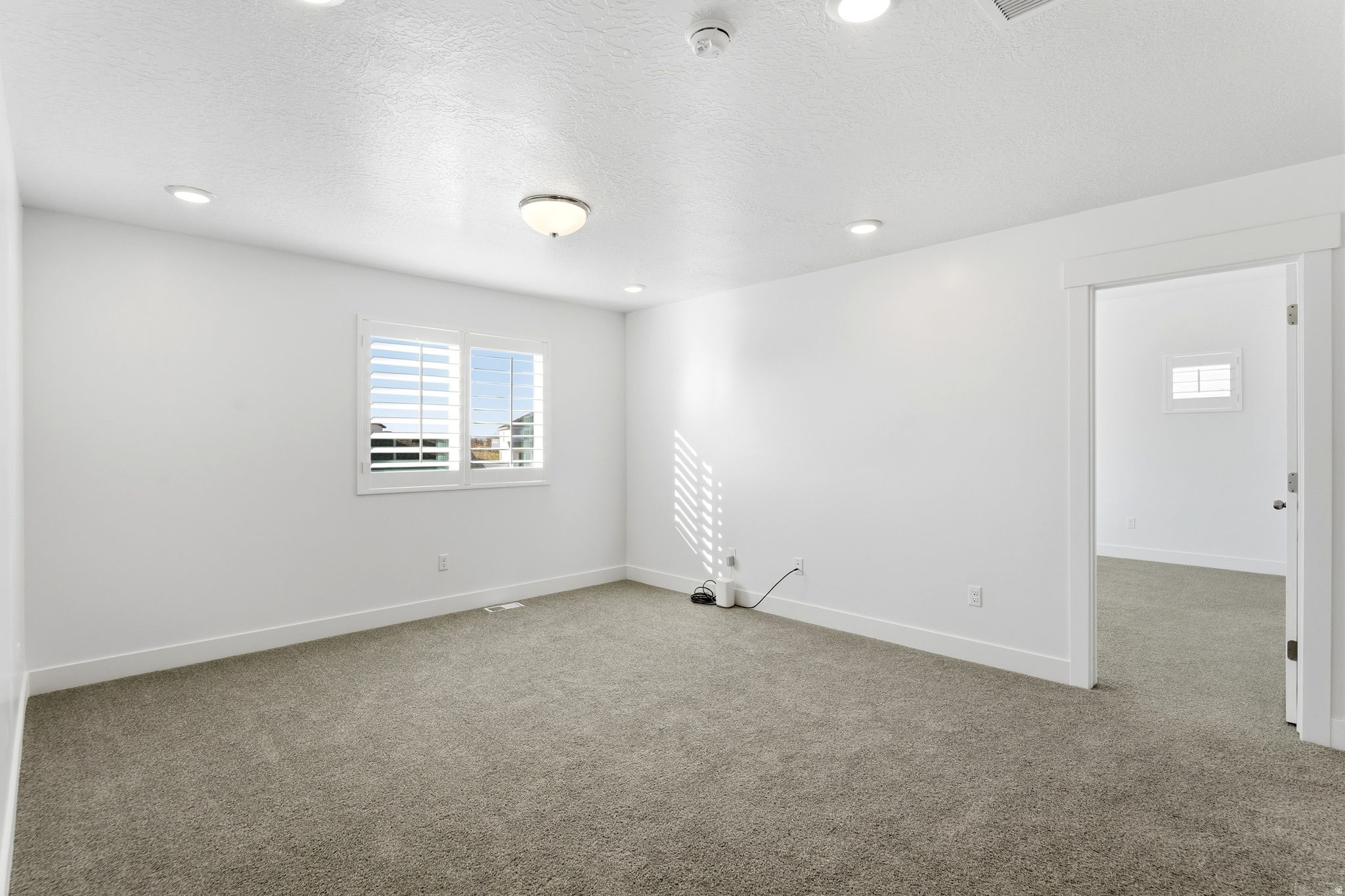 SHORELINE WEST - Residential