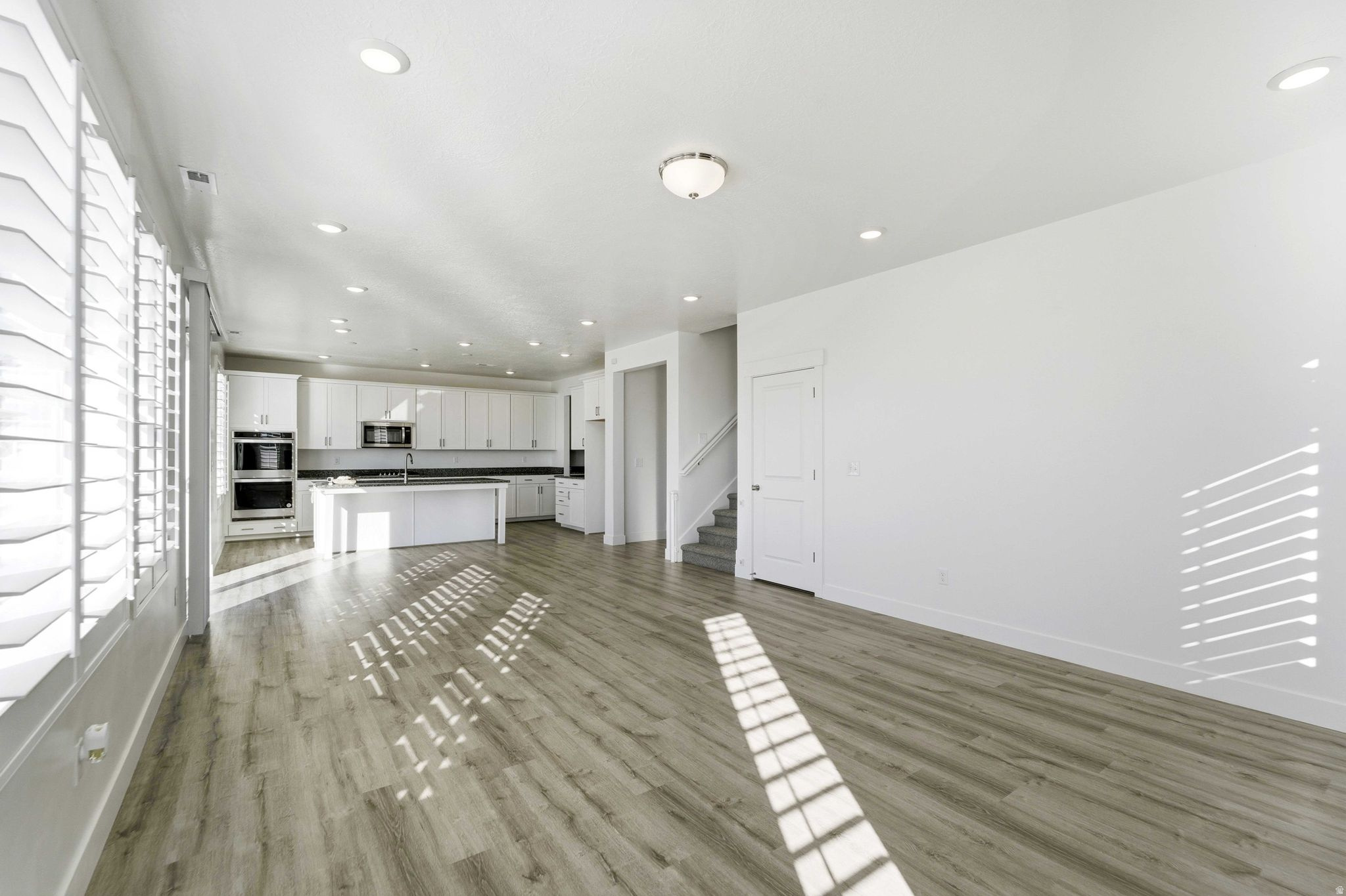 SHORELINE WEST - Residential