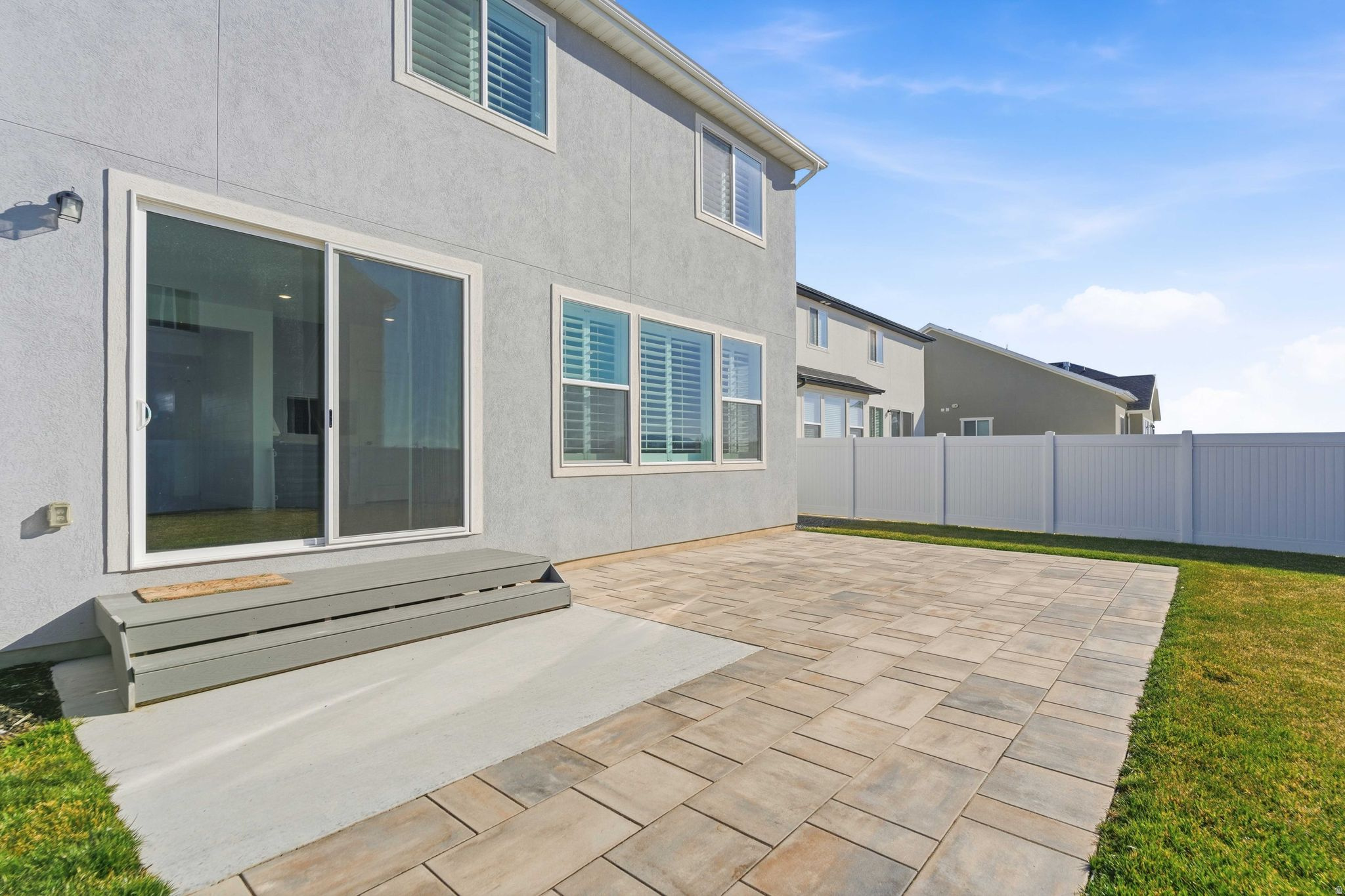 SHORELINE WEST - Residential