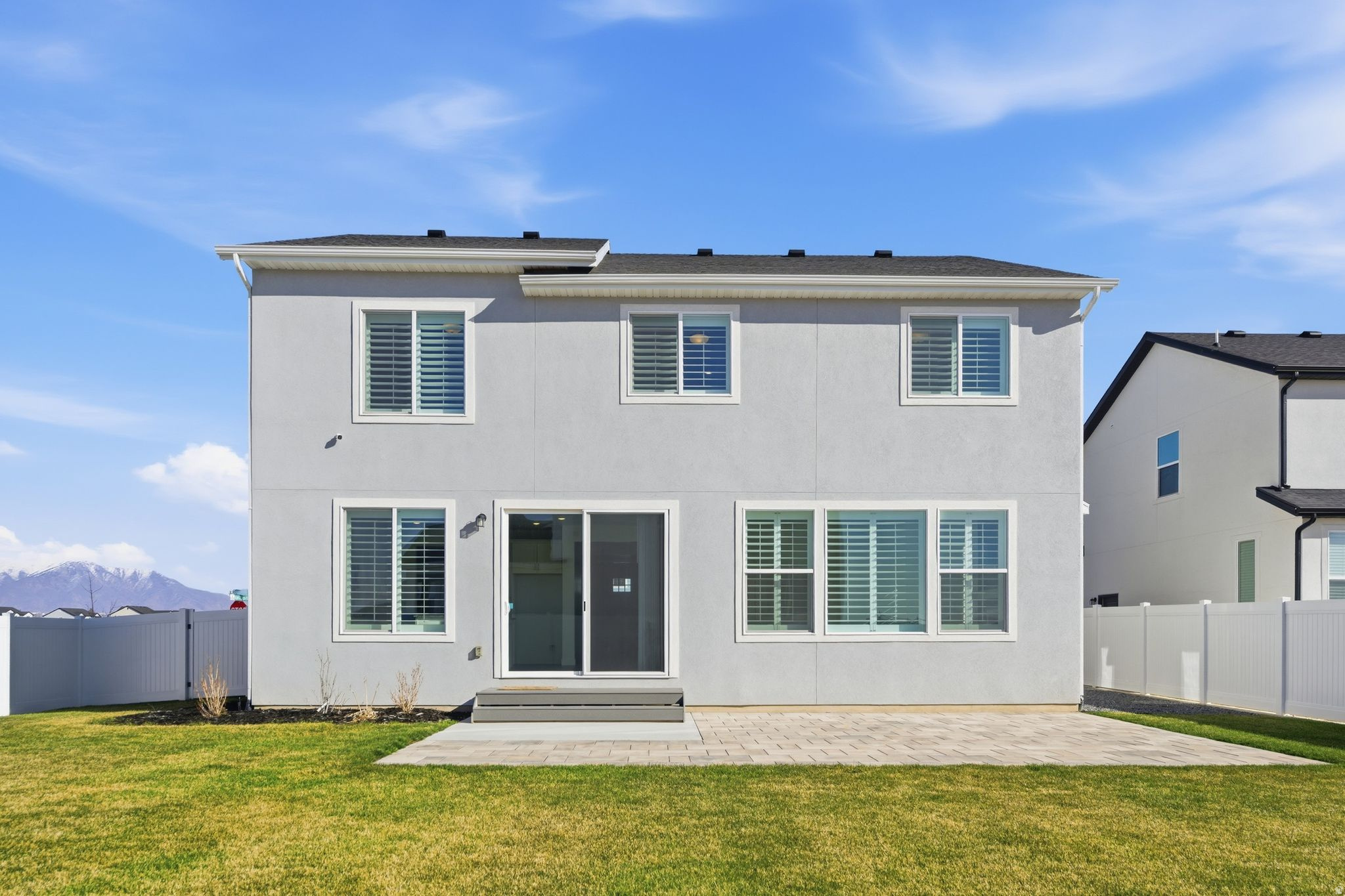 SHORELINE WEST - Residential