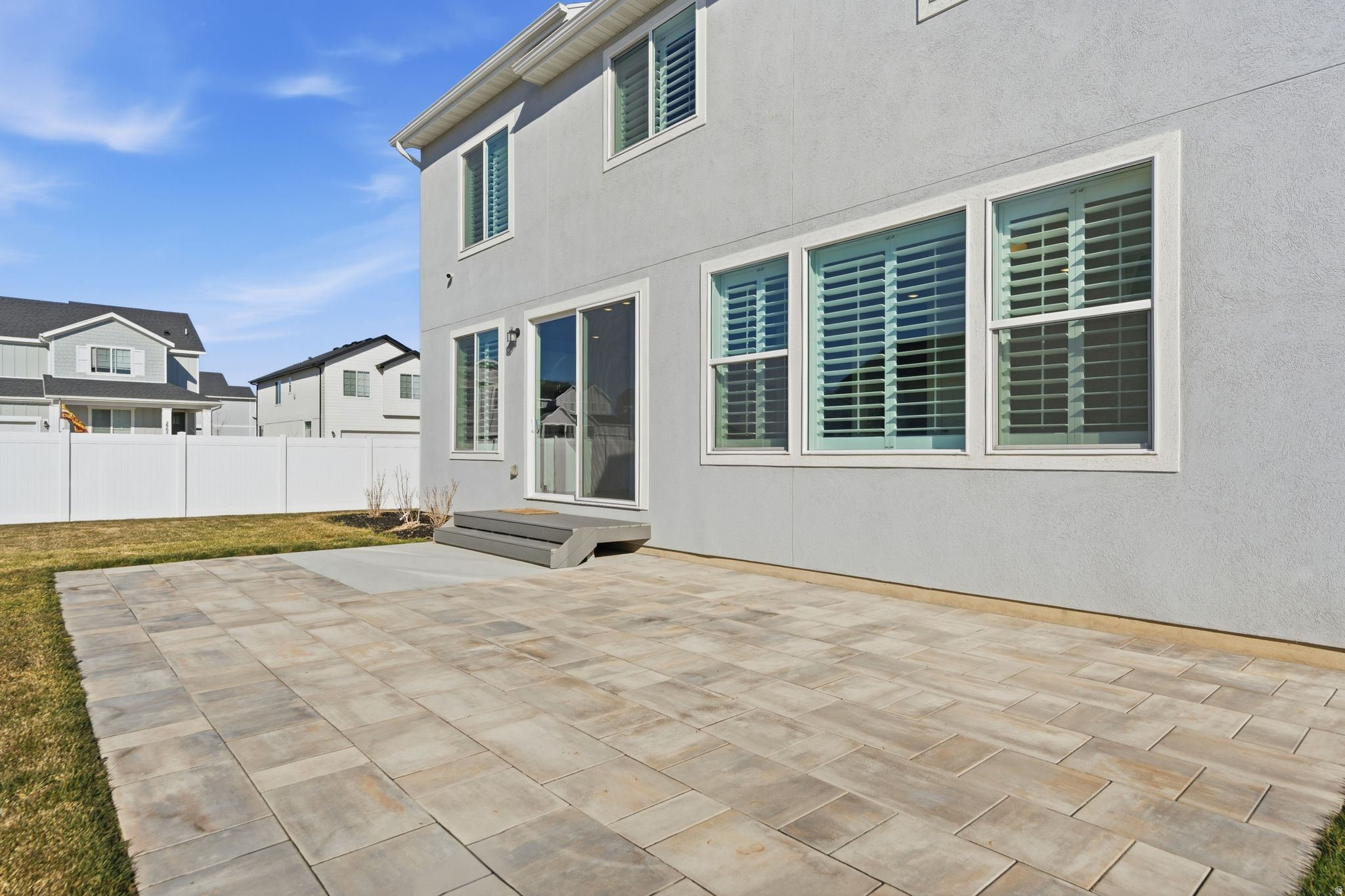 SHORELINE WEST - Residential