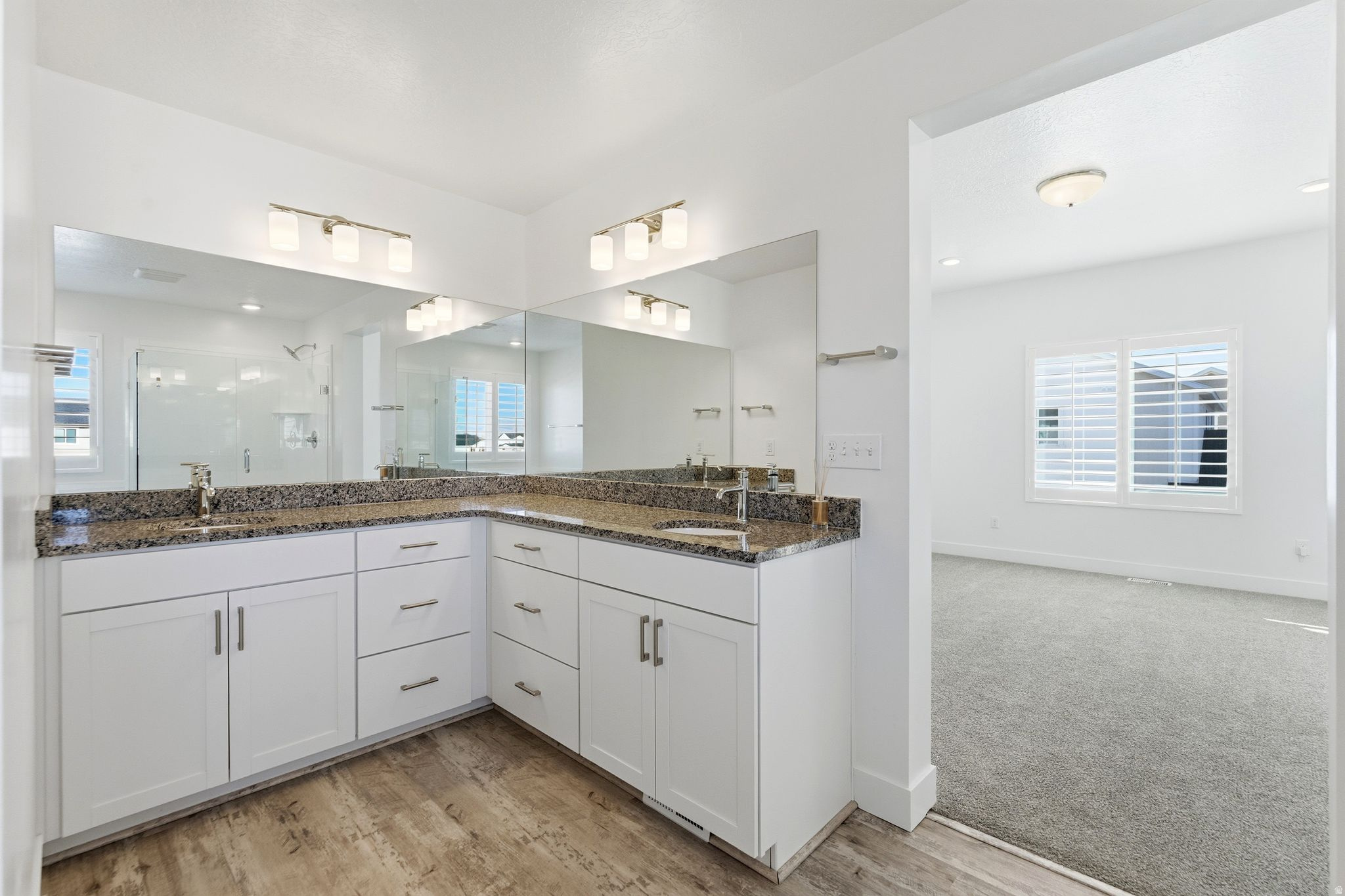 SHORELINE WEST - Residential