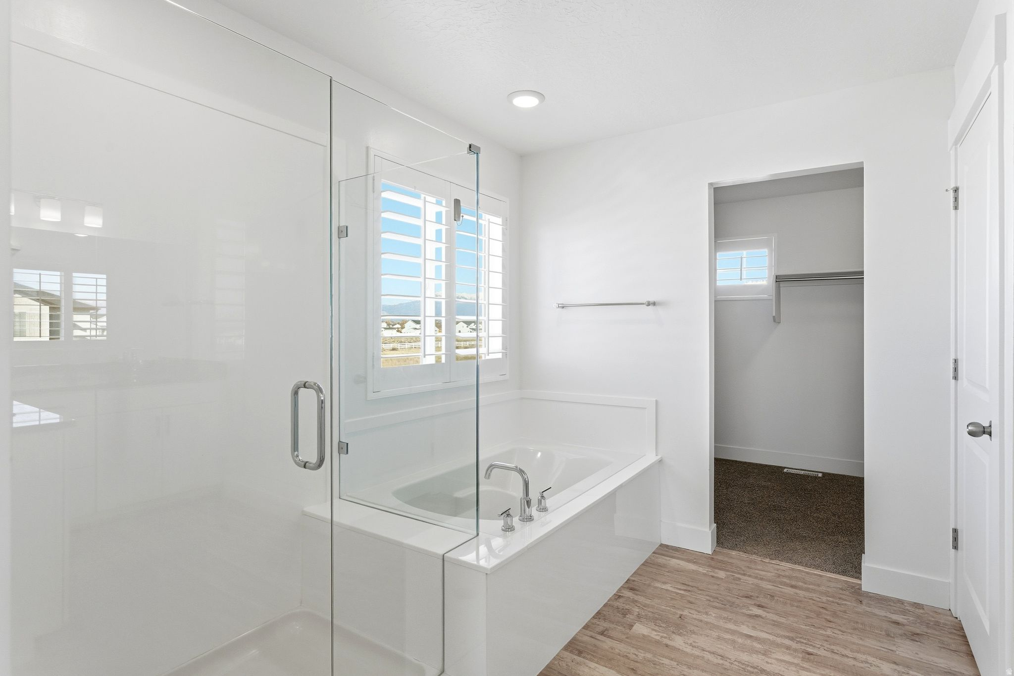 SHORELINE WEST - Residential