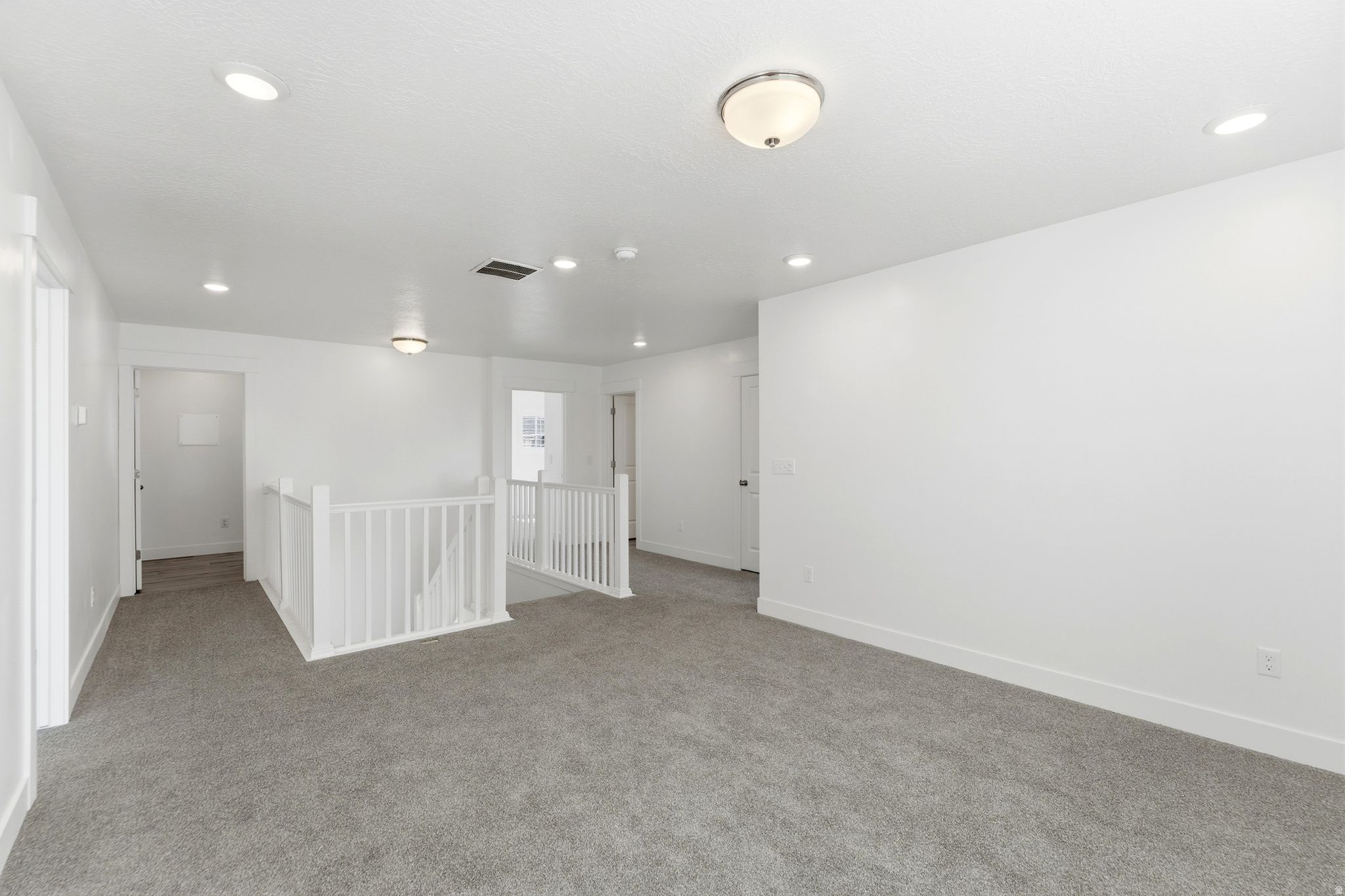 SHORELINE WEST - Residential