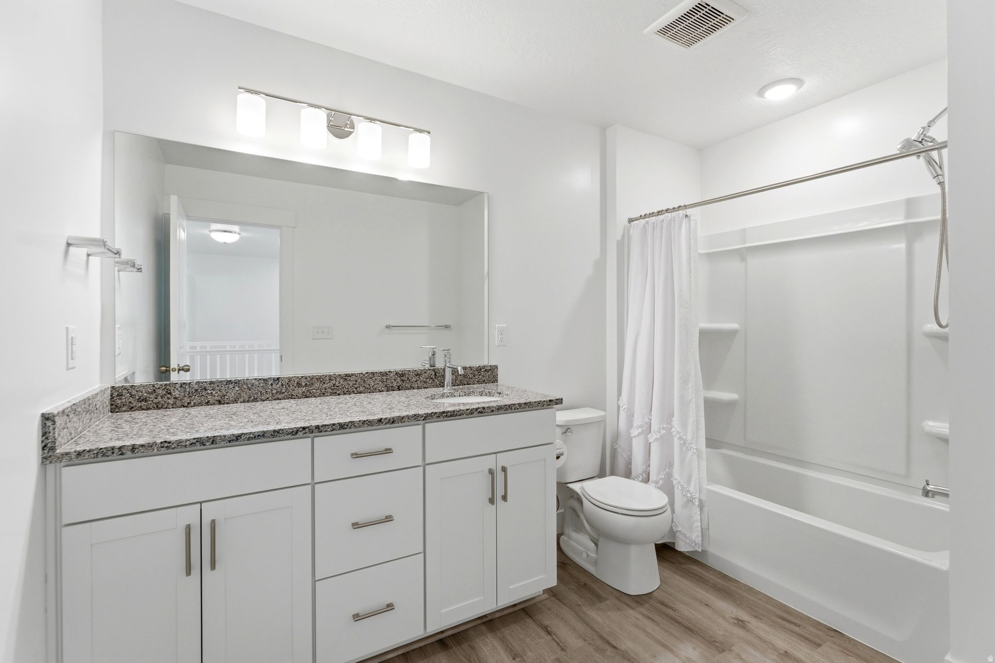 SHORELINE WEST - Residential