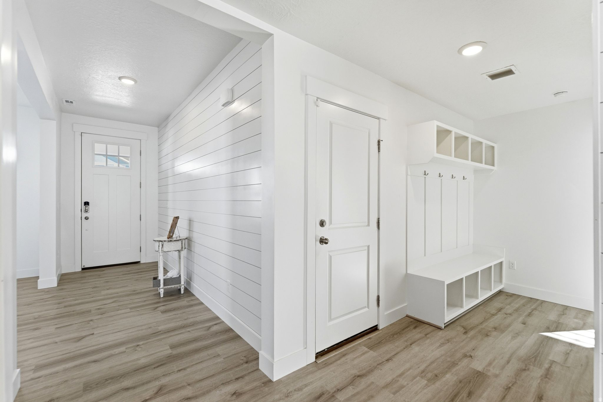 SHORELINE WEST - Residential