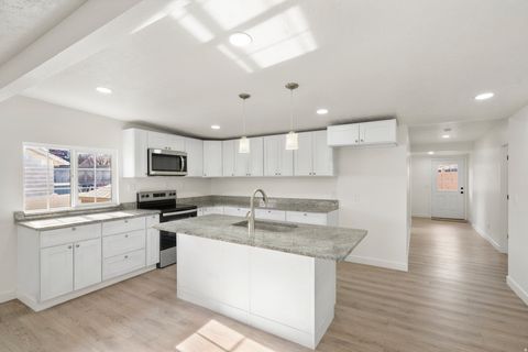 Tiny photo for 6016 S PAPRIKA CIR, Taylorsville, UT 84129 (MLS # 2137574)