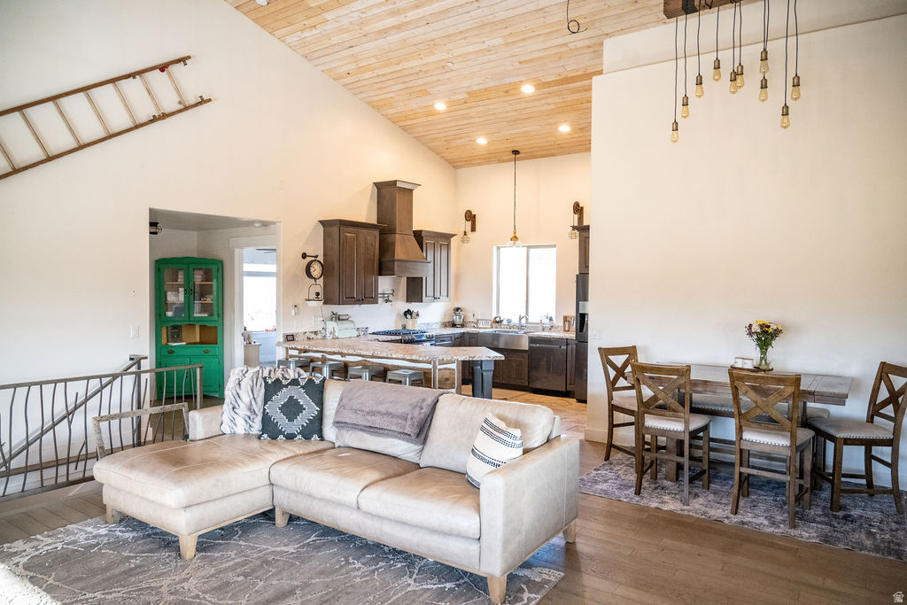 TIMBER LAKES - Residential