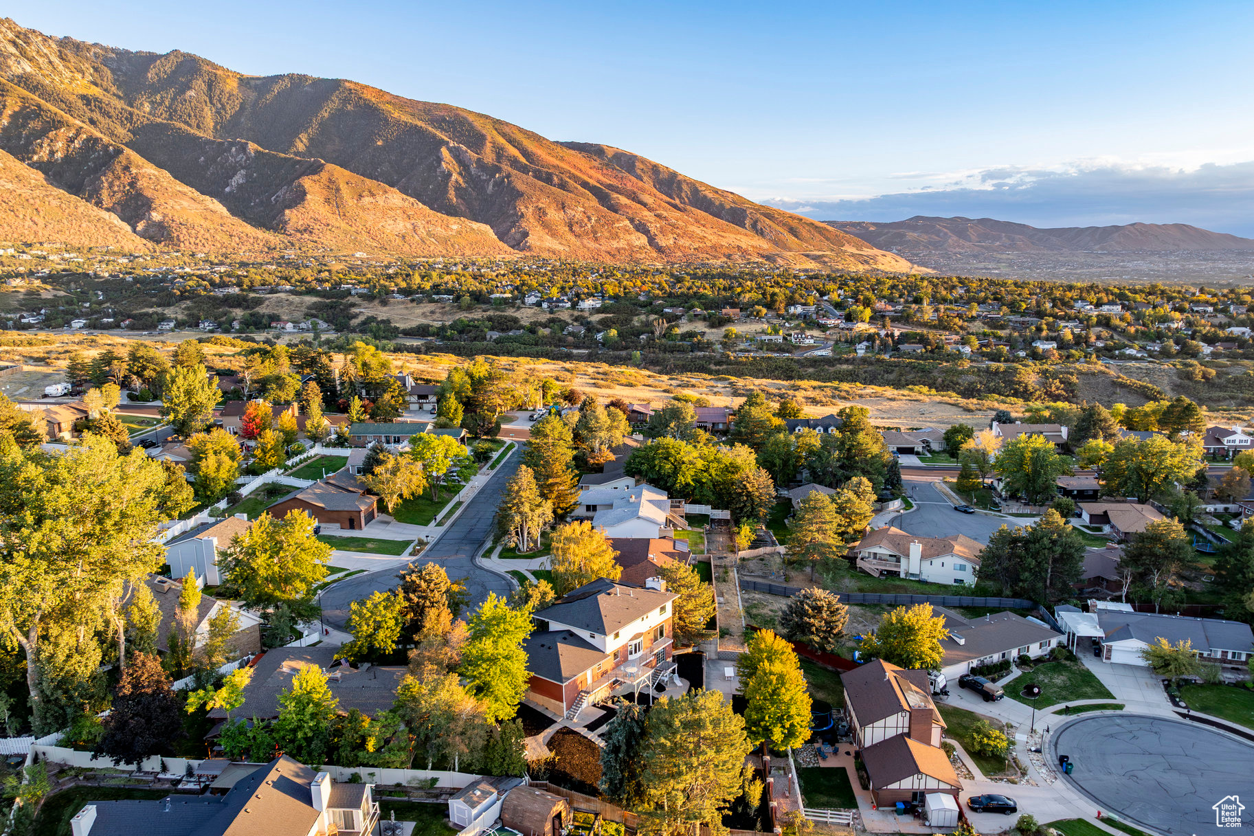 DIMPLE DELL VILLAGE - Residential