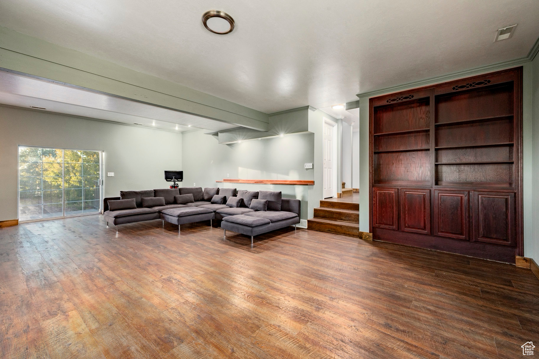 DIMPLE DELL VILLAGE - Residential