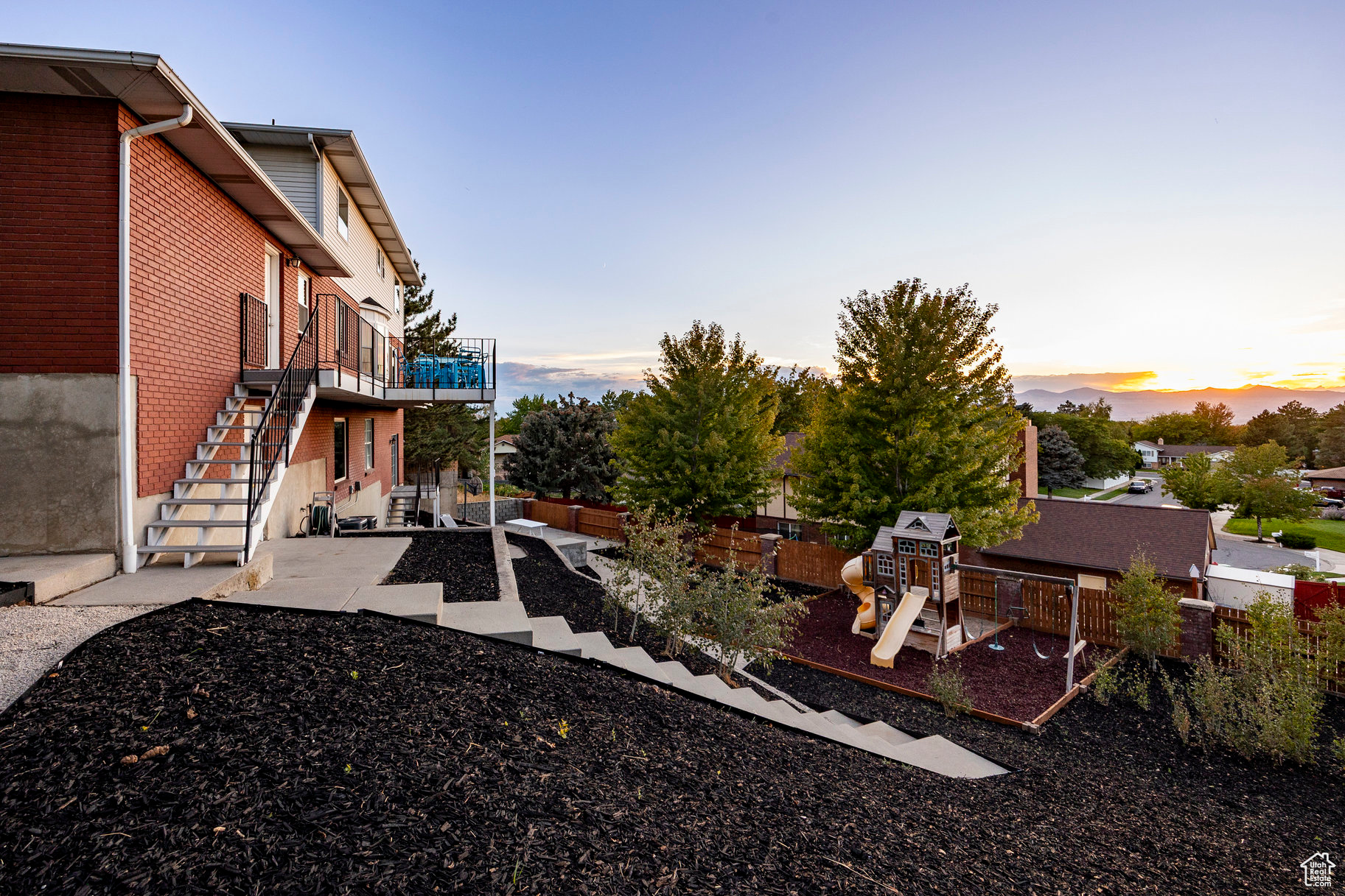 DIMPLE DELL VILLAGE - Residential