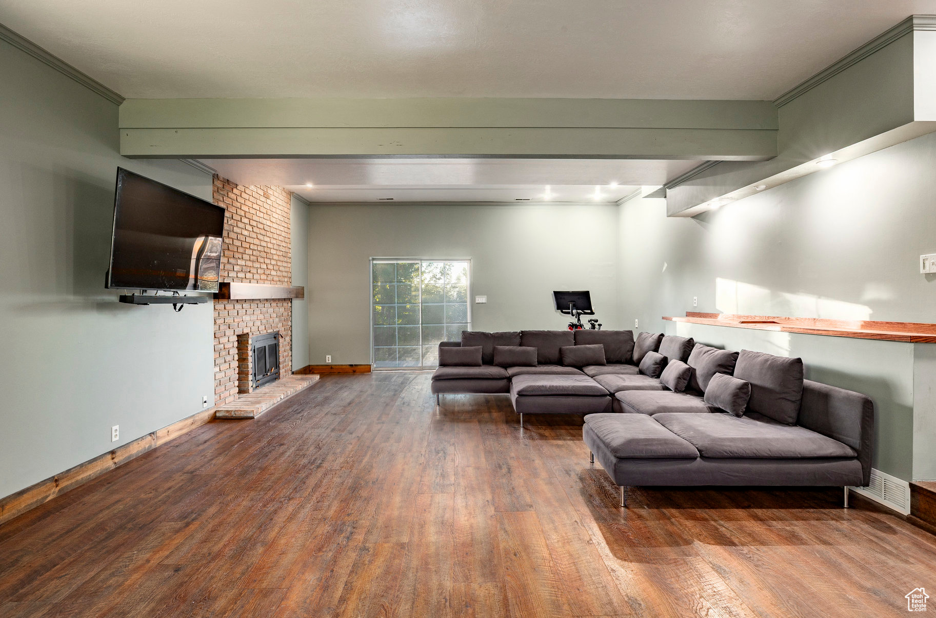 DIMPLE DELL VILLAGE - Residential
