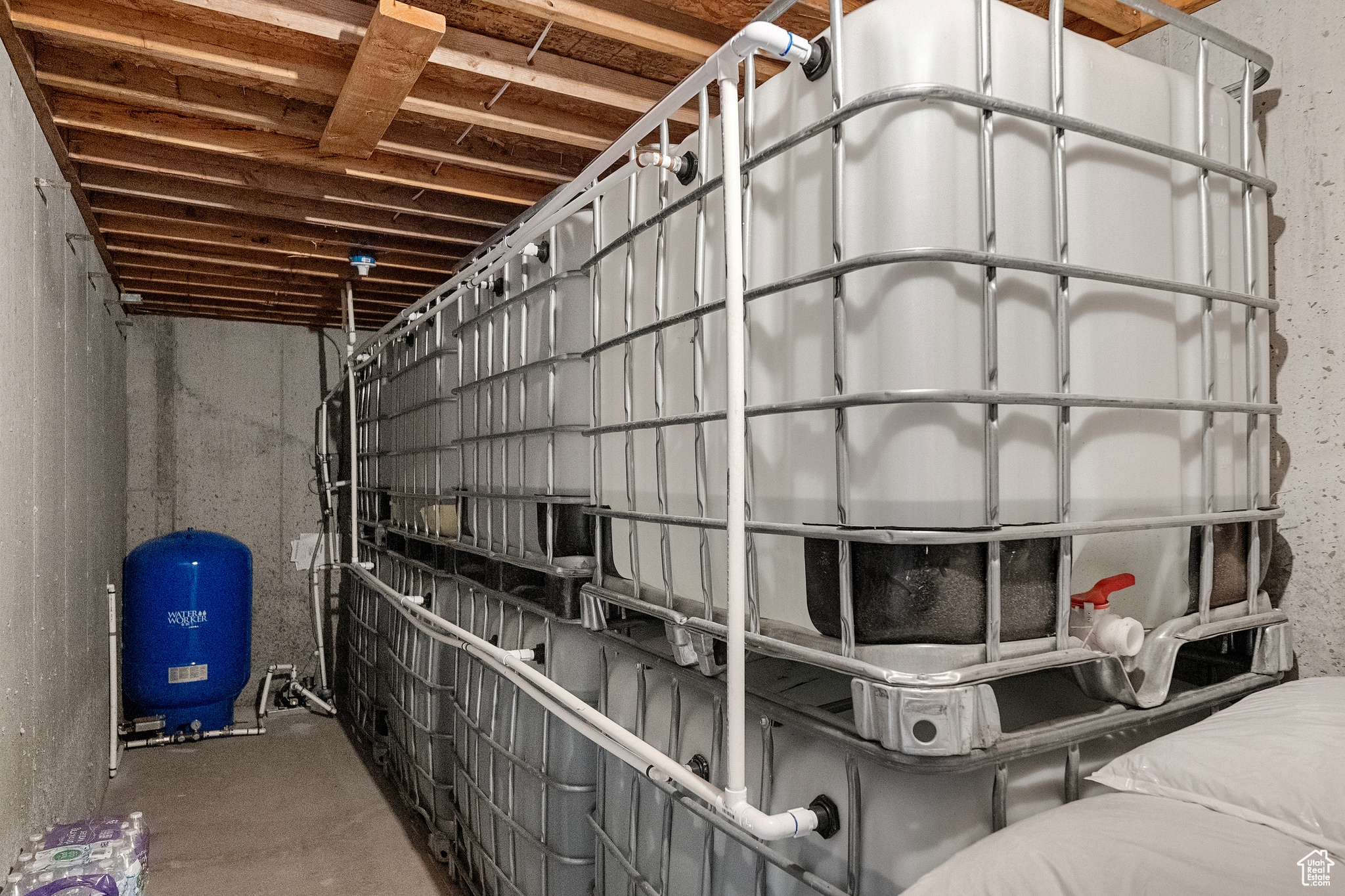 Fairview, Utah 84629, United States, 3 Bedrooms Bedrooms, ,2 BathroomsBathrooms,Residential,Pending,63059