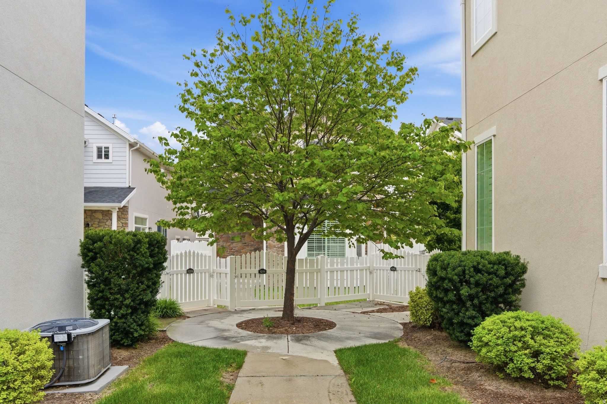 GARDEN GROVE - Residential