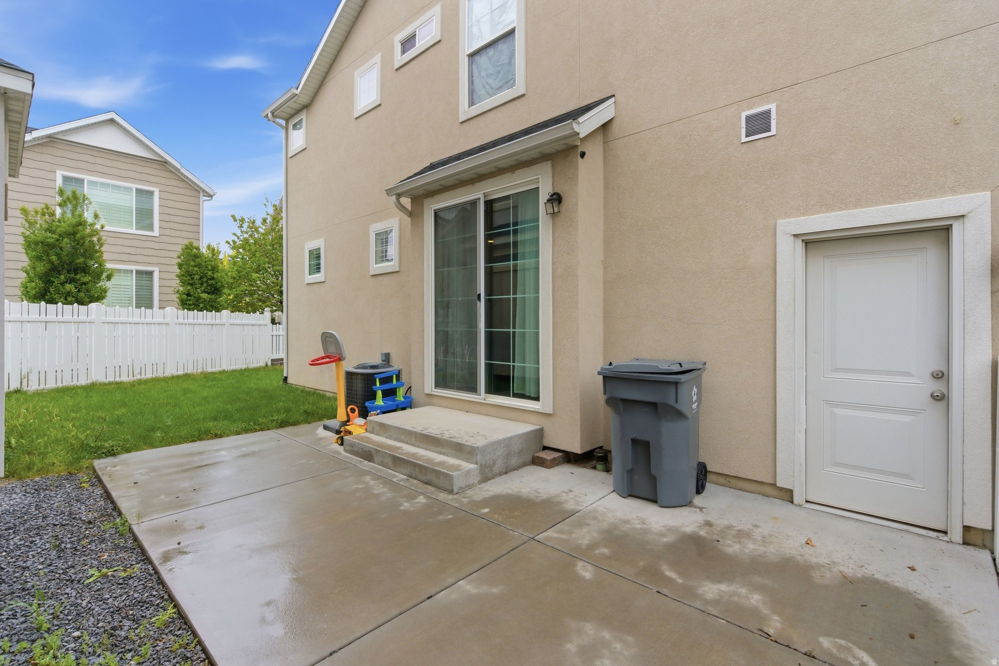 GARDEN GROVE - Residential
