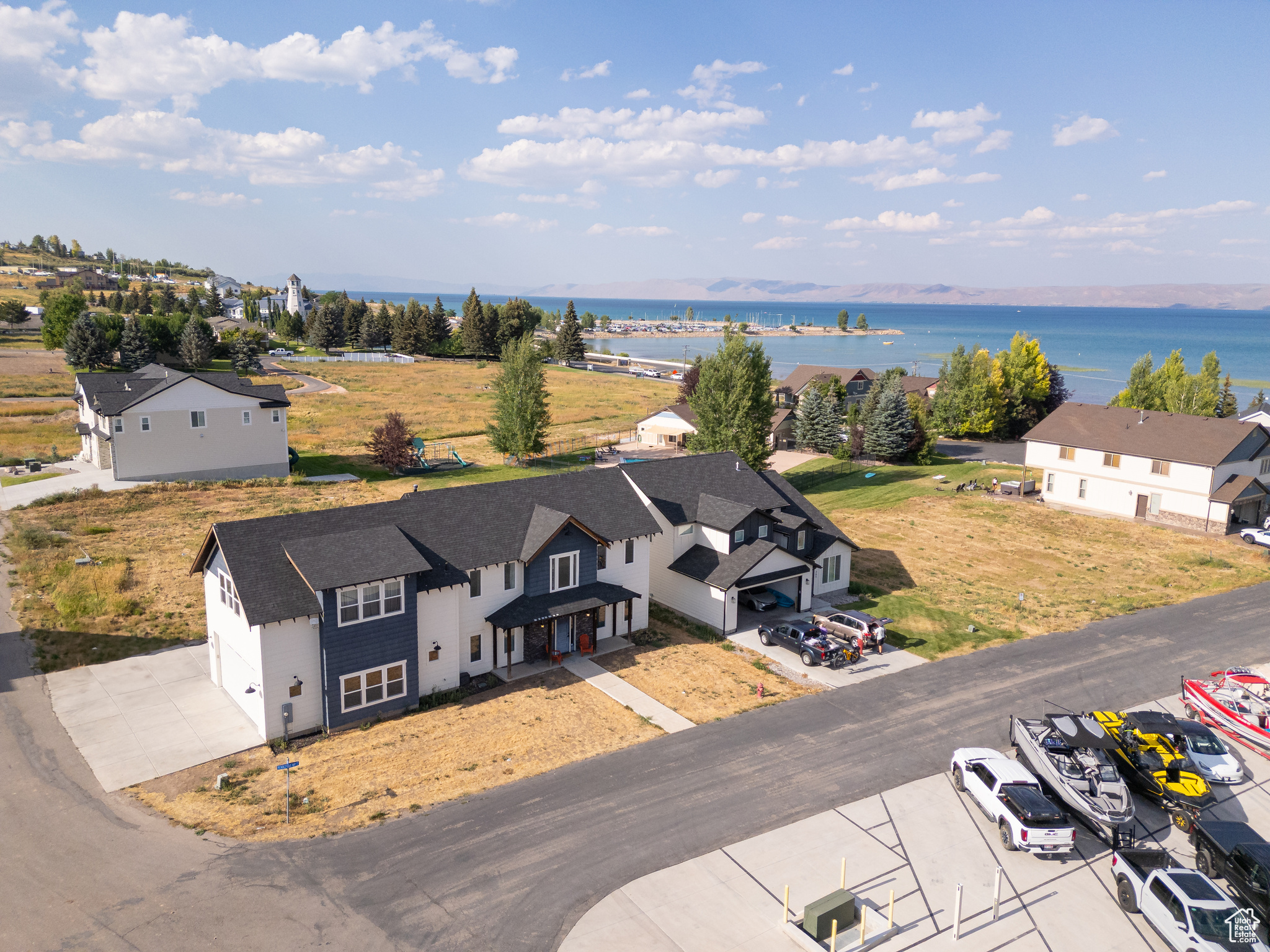 LOCHWOOD - Residential