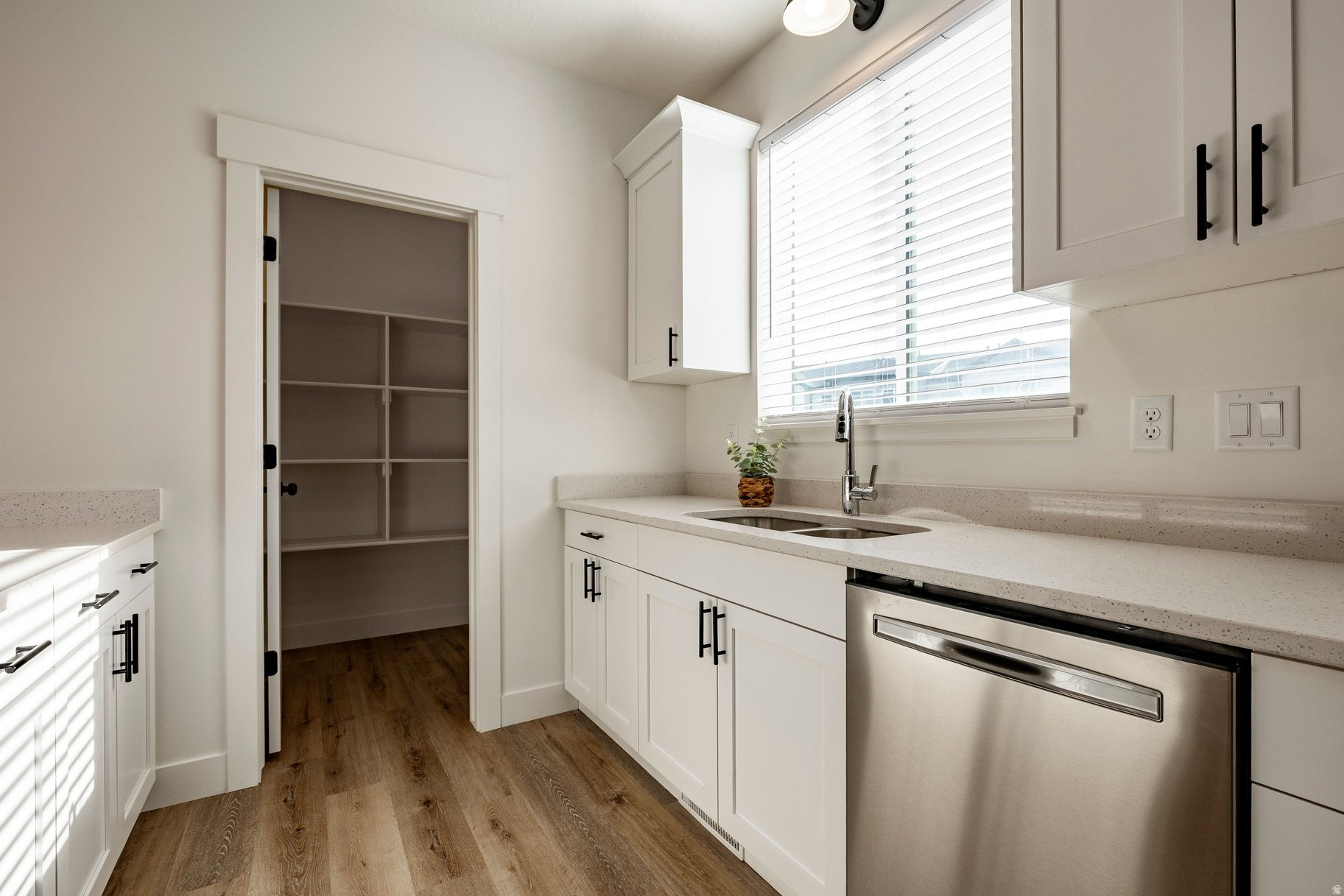 THE OVERLOOK AT 16TH TOWN HOMES - Residential