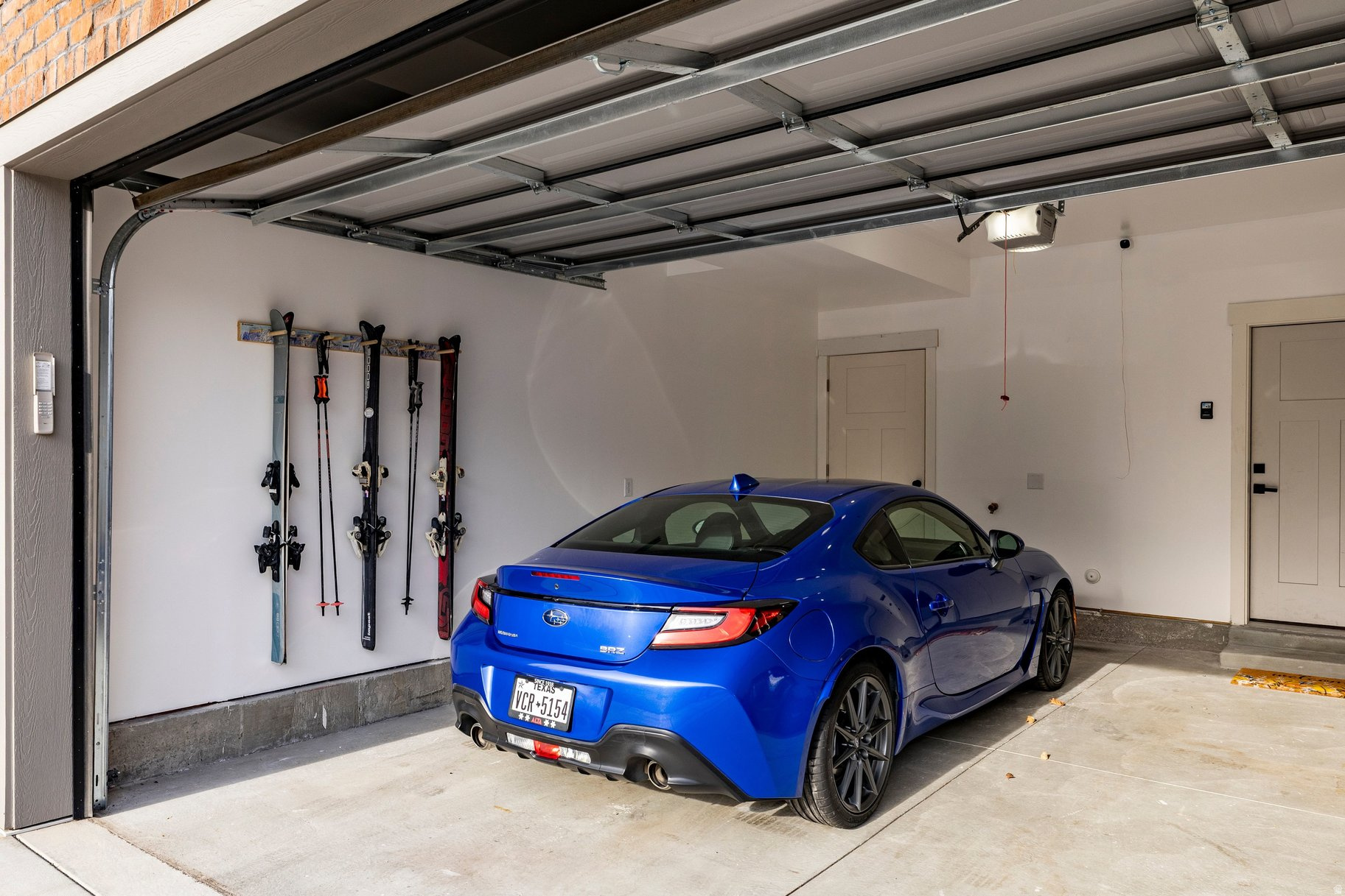 THE OVERLOOK AT 16TH TOWN HOMES - Residential
