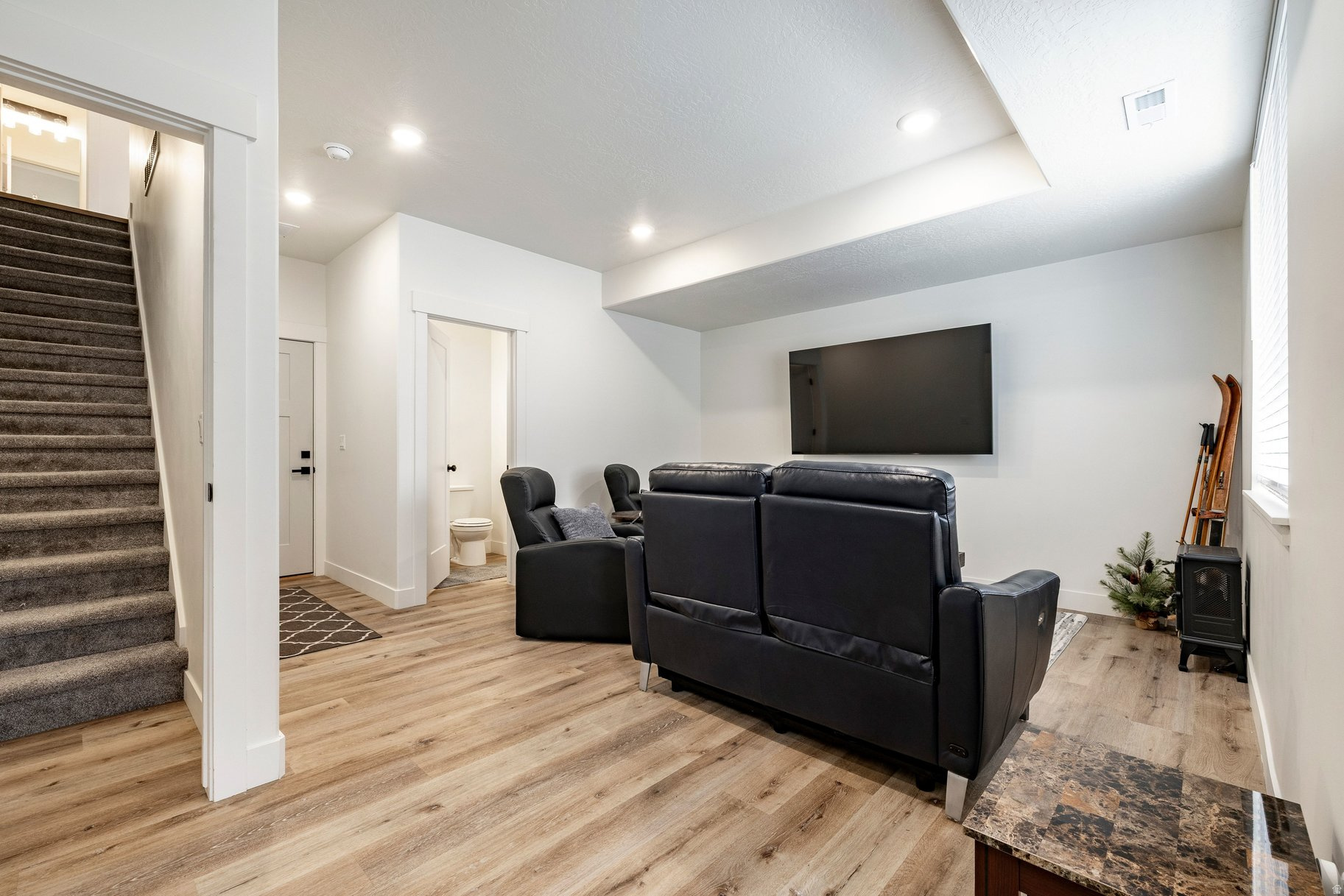 THE OVERLOOK AT 16TH TOWN HOMES - Residential