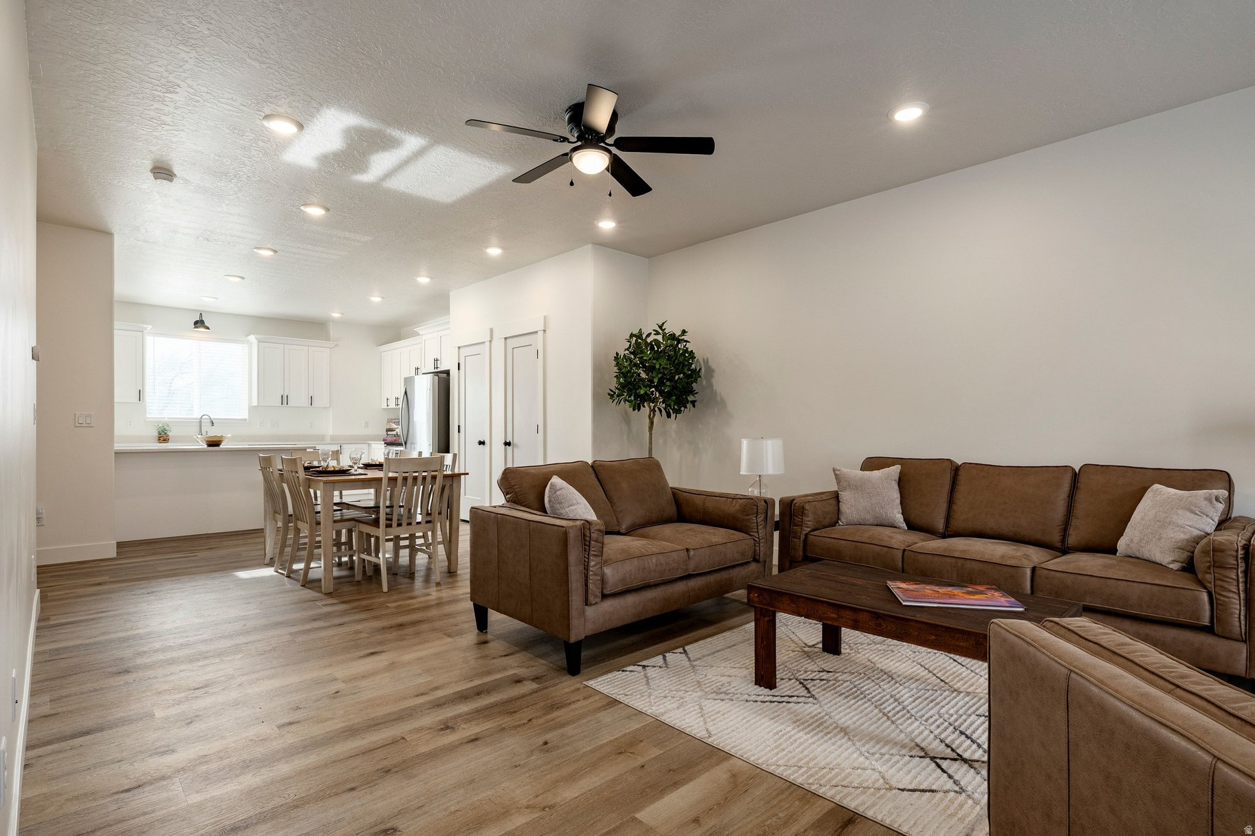 THE OVERLOOK AT 16TH TOWN HOMES - Residential