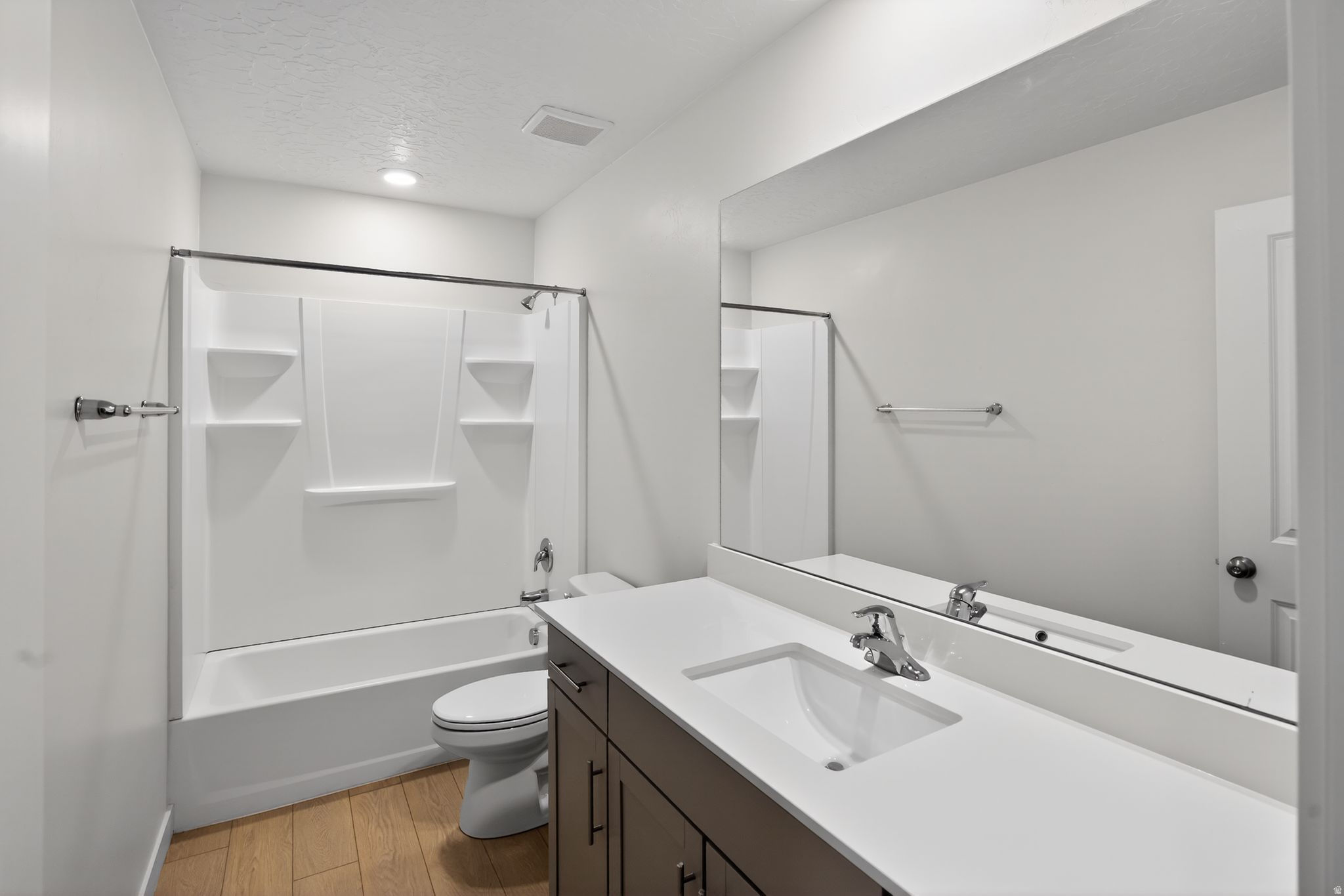 ESCALA - Residential