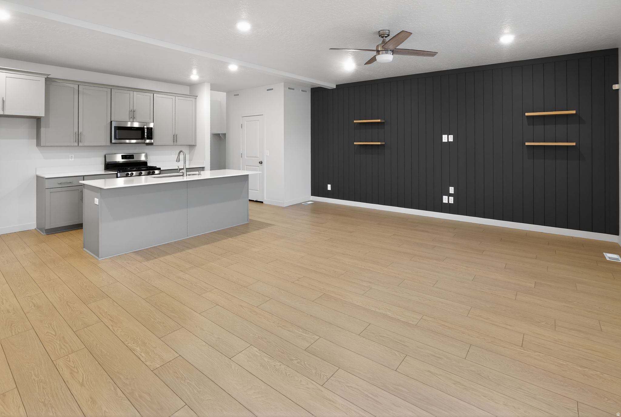 ESCALA - Residential