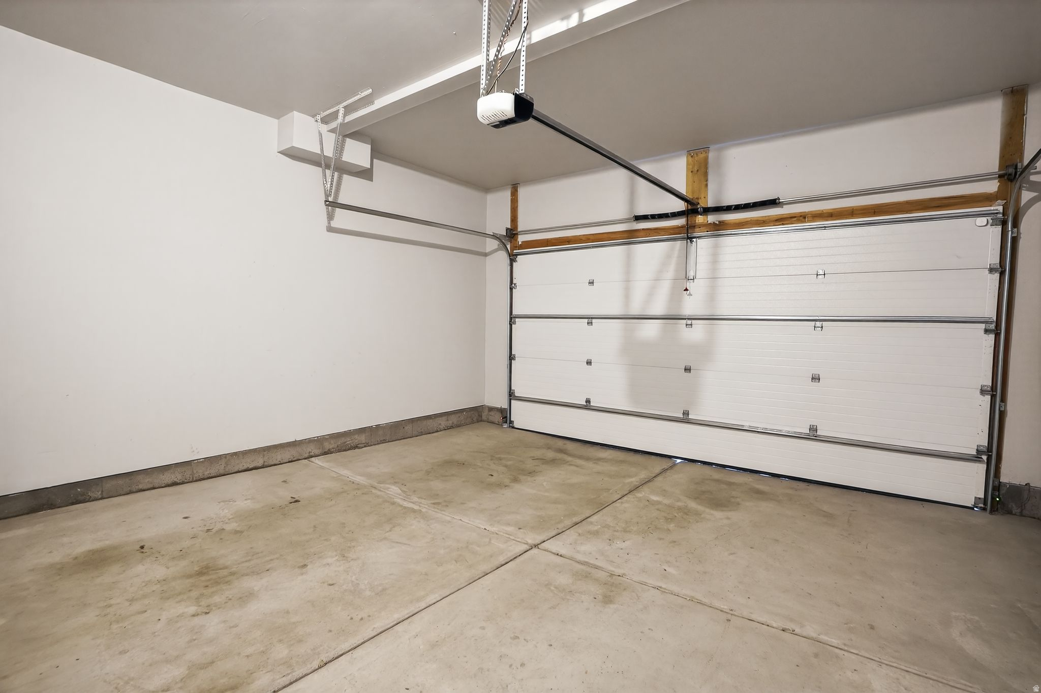 ESCALA - Residential