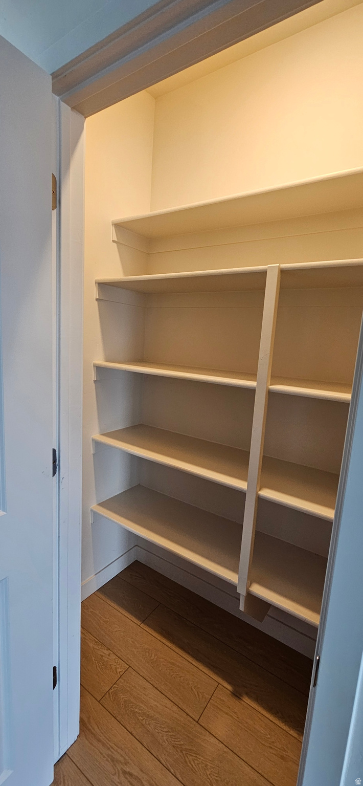 ESCALA - Residential