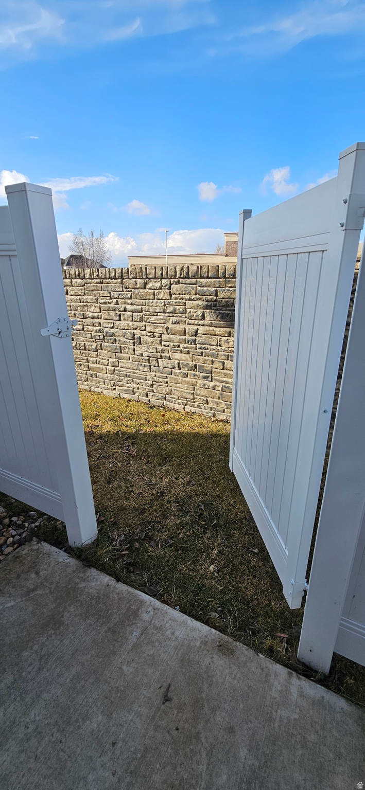 ESCALA - Residential