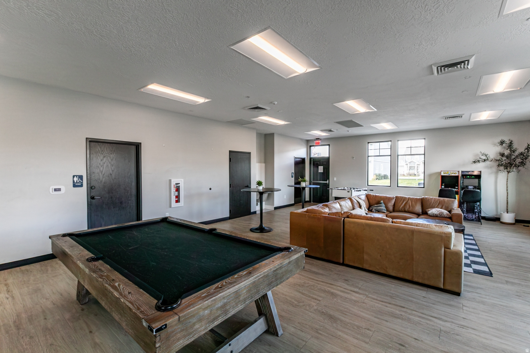 COLONIAL PARK - Residential