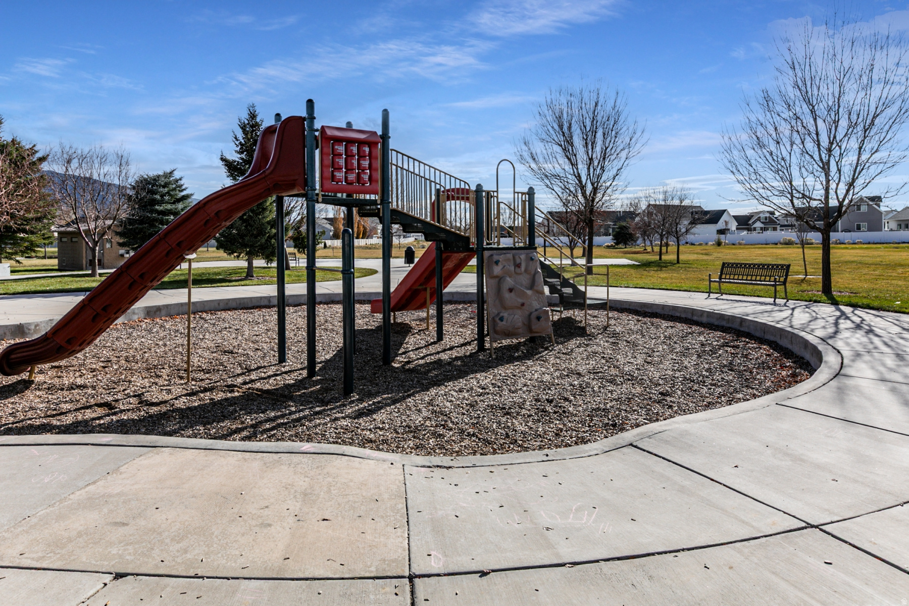 COLONIAL PARK - Residential